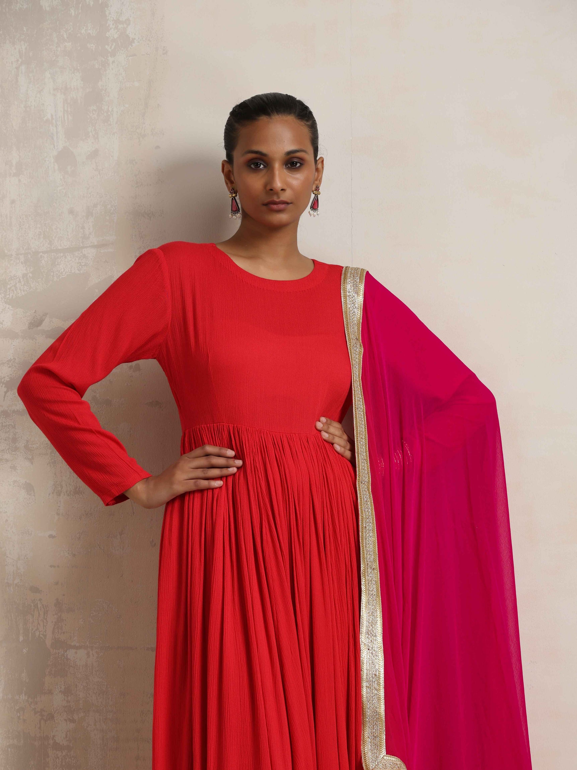 trueBrowns Red Crinkle Anarkali Kurta Pant Dupatta Set | Swadesiicart
