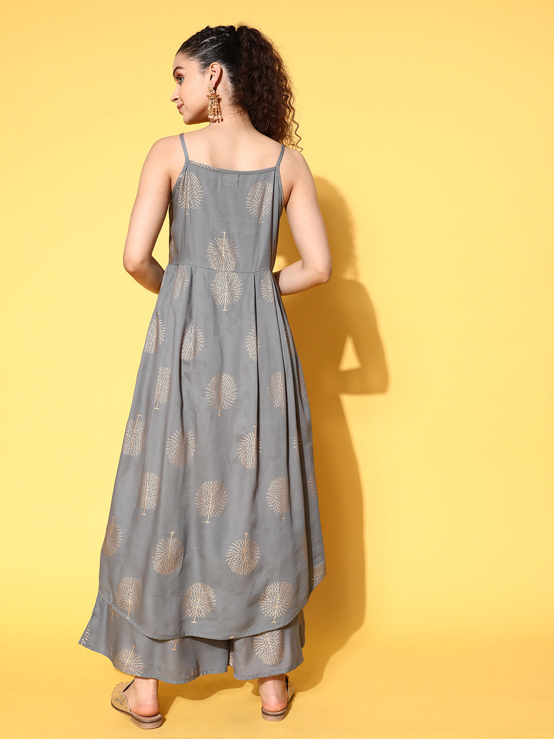 InWeave Women's Grey Gold Strappy Kurta Set - Swadesiicart
