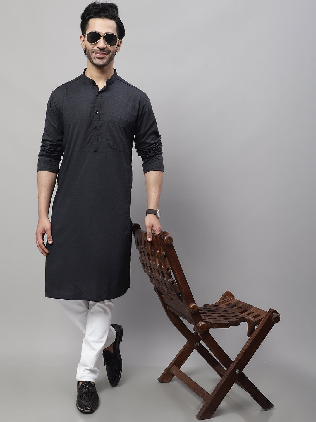 Even Apparels Black Pure Cotton Kurta With Band Collar | Swadesiicart