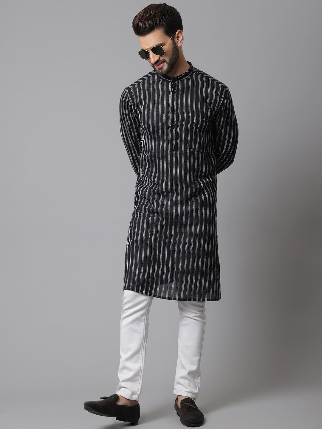 Even Apparels Black Pure Cotton Kurta With Band Collar | Swadesiicart
