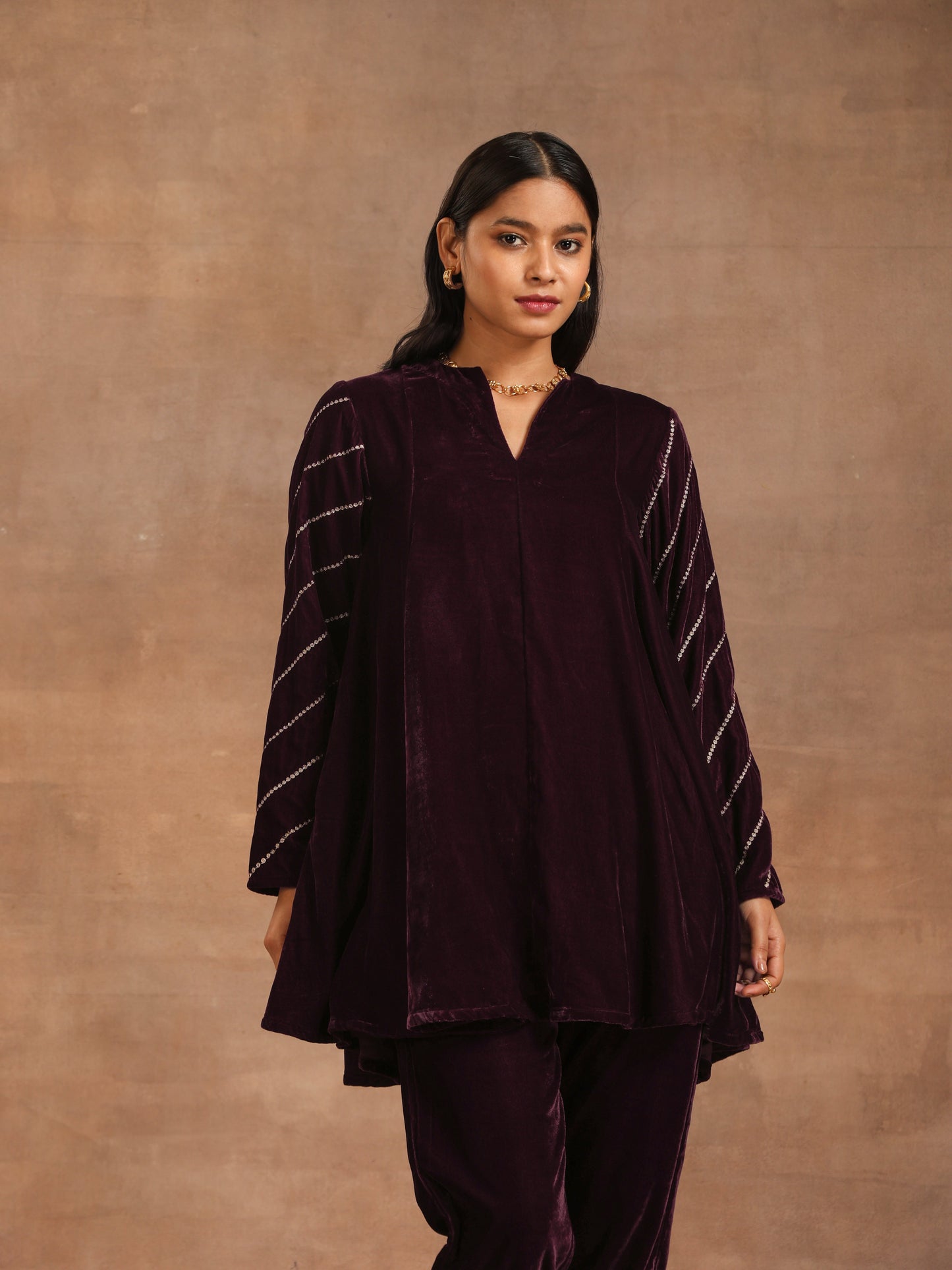 trueBrowns Wine Velvet Sleeve Embroidered Co-ord Set - Swadesiicart