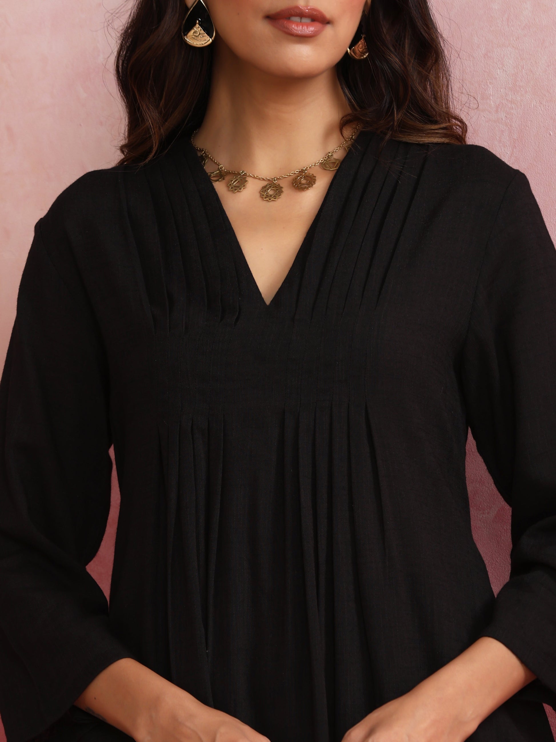 trueBrowns Black Viscose Slub Pleated Kurta Co-ord Set - Swadesiicart