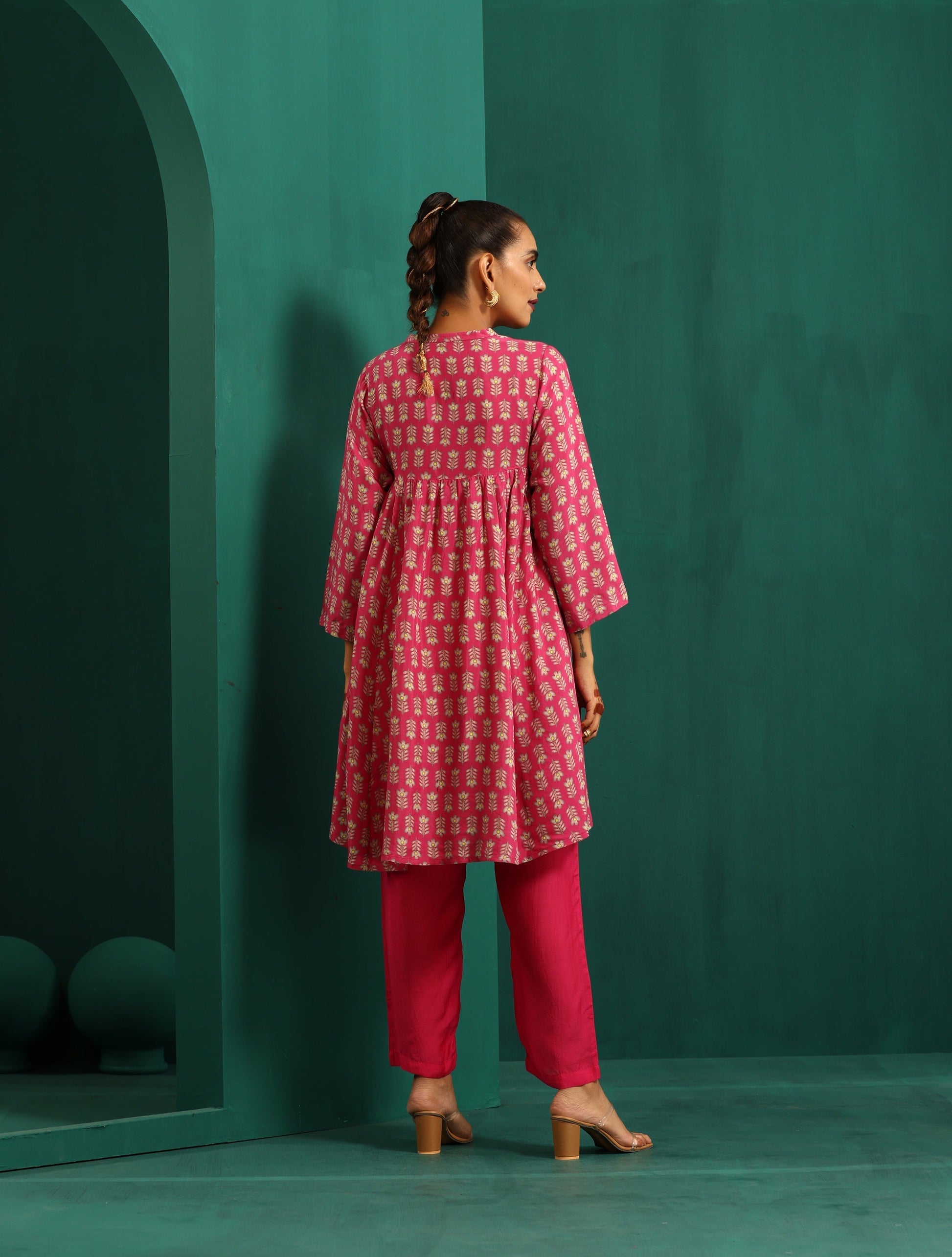 trueBrowns Pink Leaf Muslin Silk Printed Yoke Gathered Co-ord Set - Swadesiicart