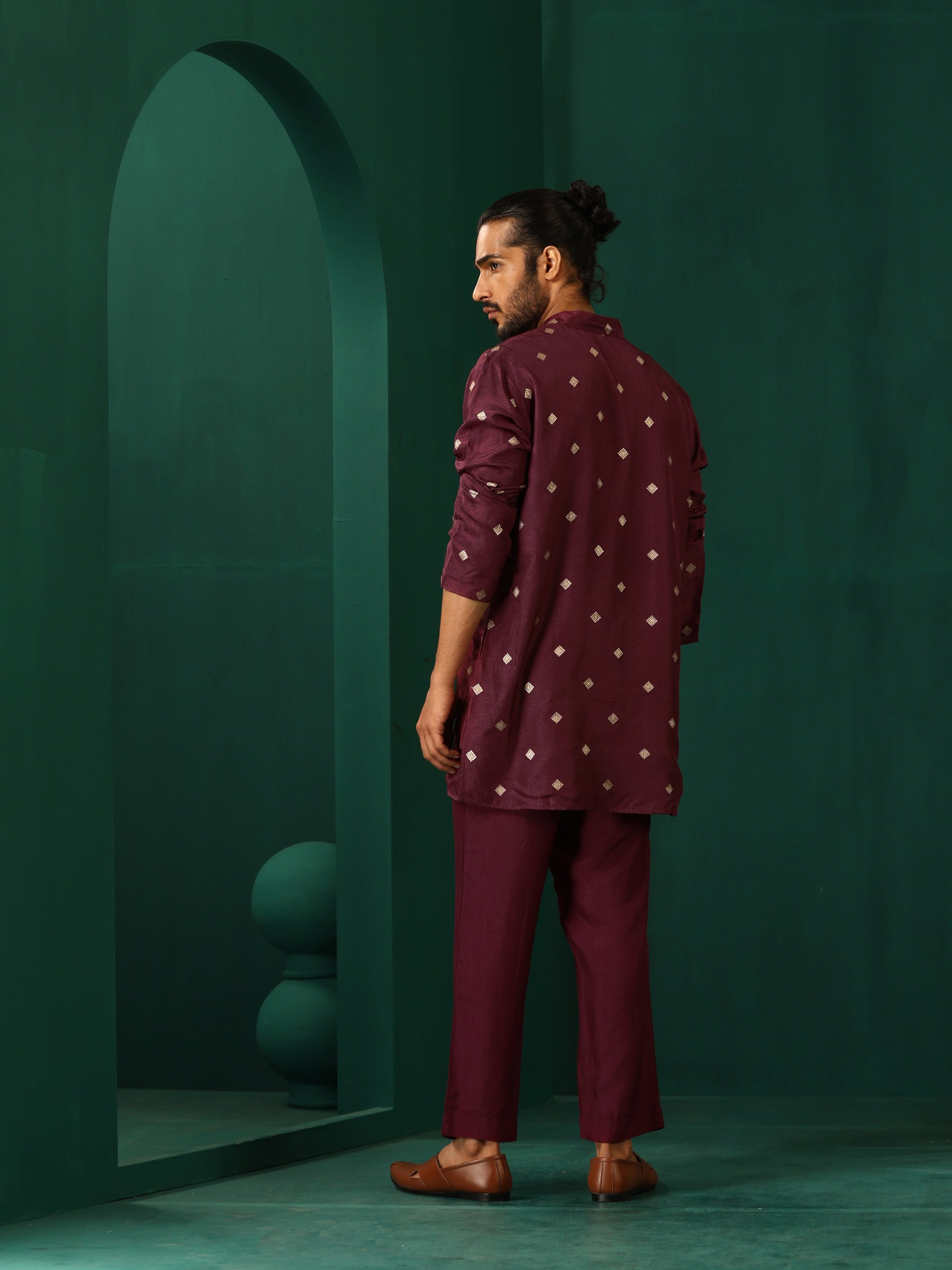 trueBrowns Men's Wine Diamond Viscose Silk Co-ord Set - Swadesiicart