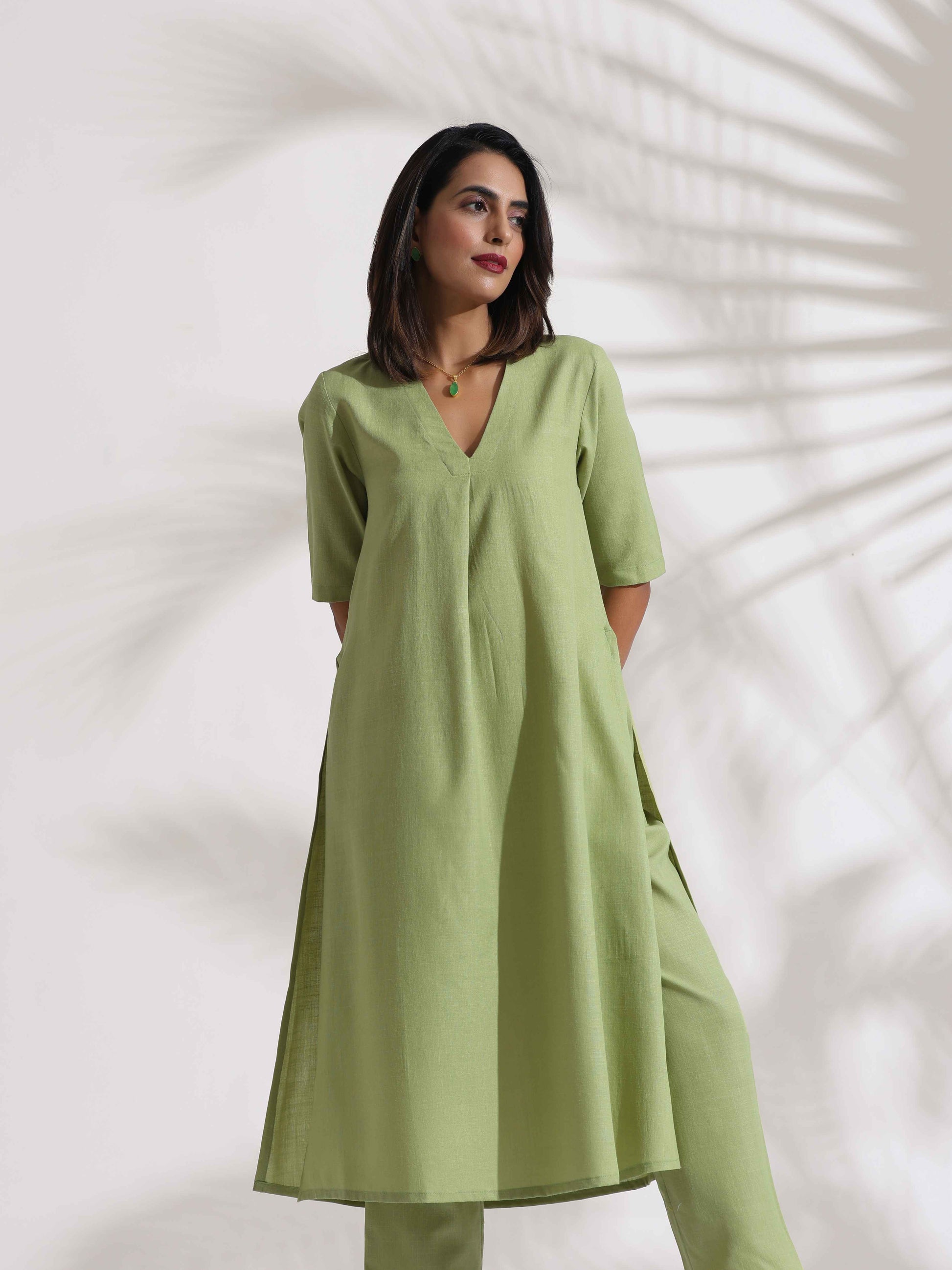 trueBrowns Green Slub Kurta Set | Swadesiicart