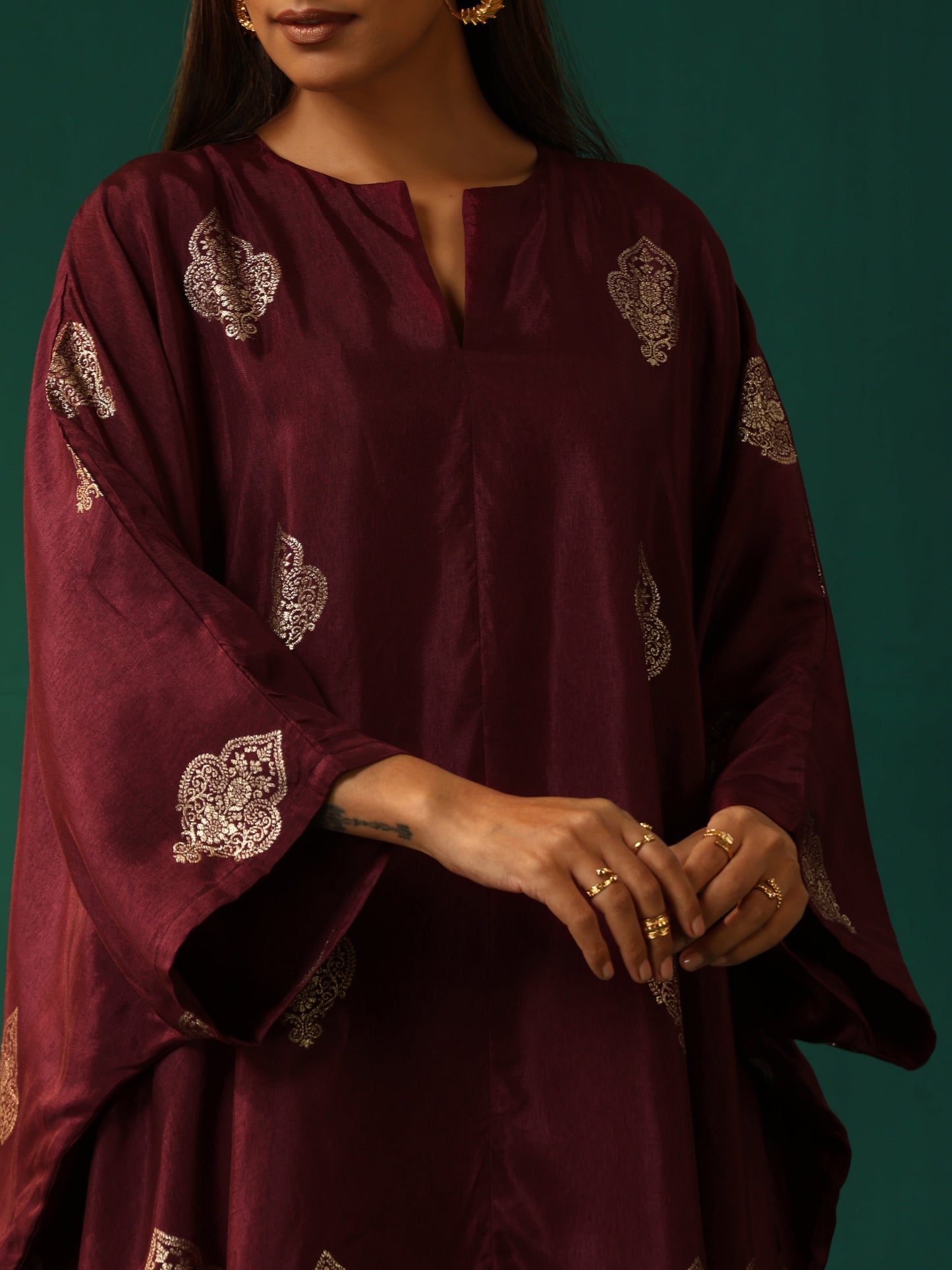 trueBrowns Wine Geometric Viscose Silk Kaftan Kurta Pant Set | Swadesiicart