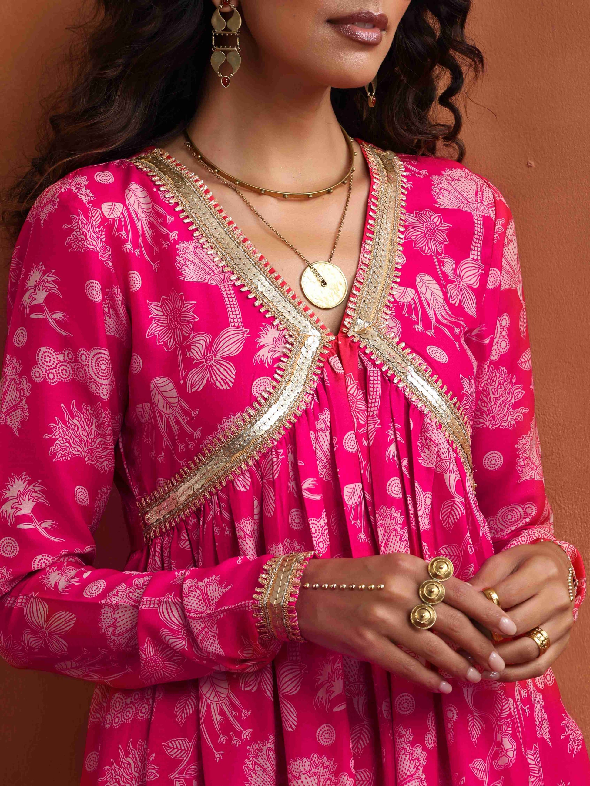 trueBrowns Red Print Flared Anarkali Kurta Set | Swadesiicart