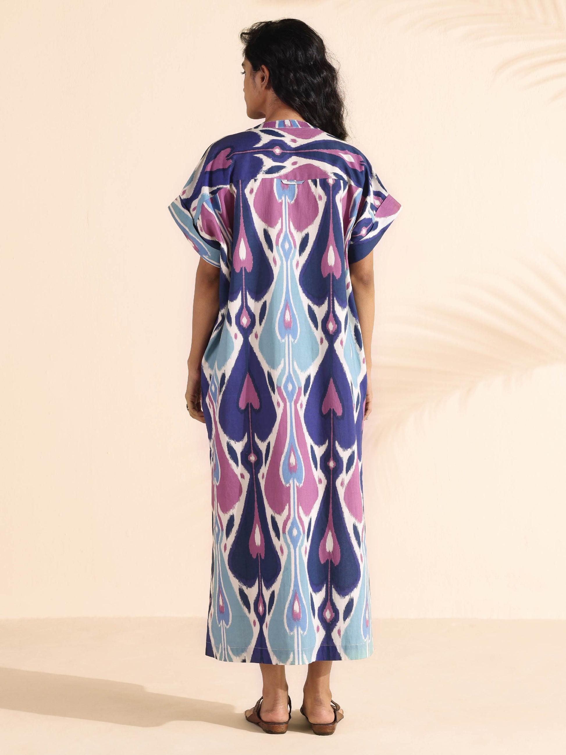 trueBrowns Blue Cotton Ikat Oversized Dress | Swadesiicart
