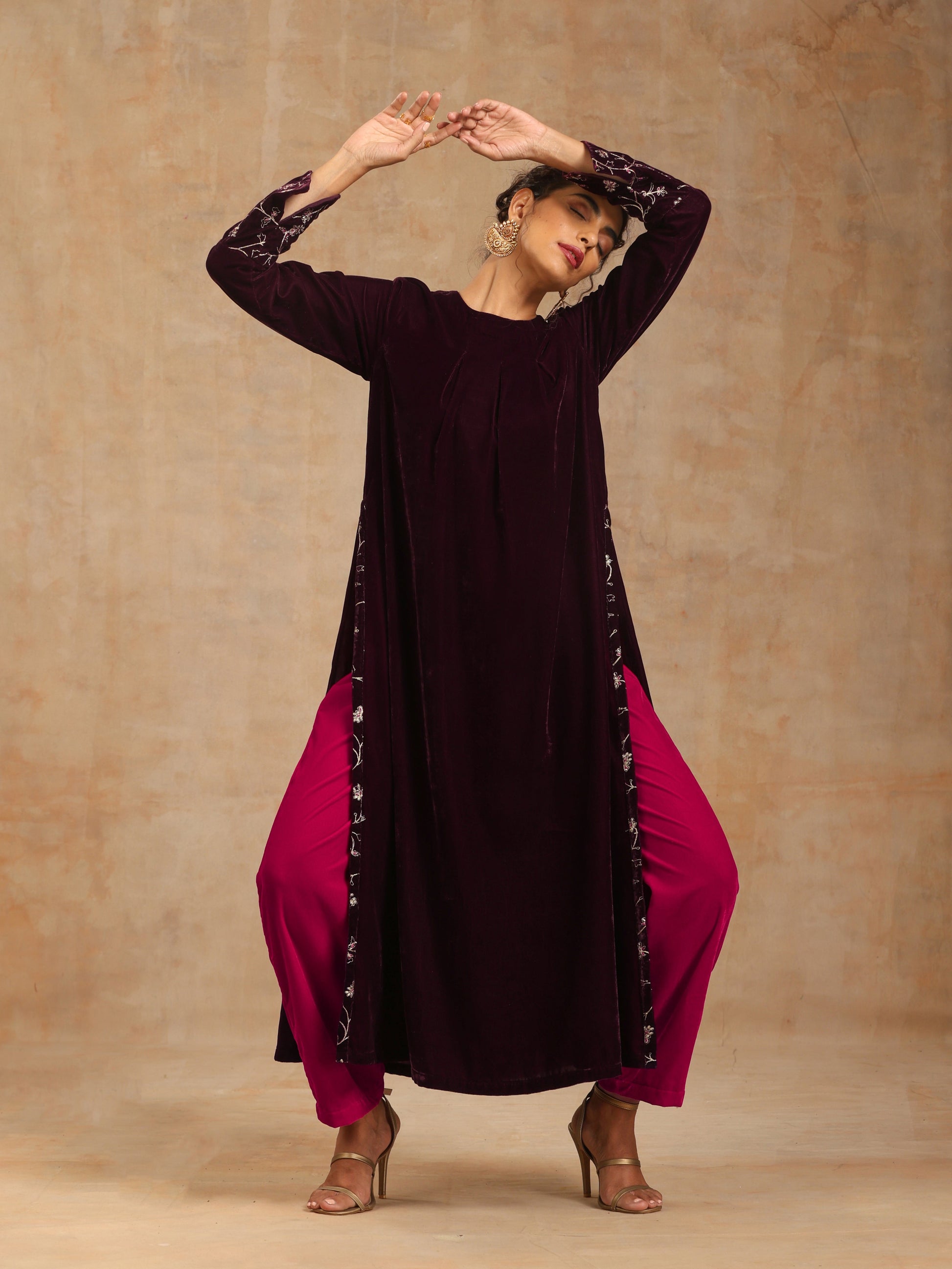 trueBrowns Rani Pink Velvet Pant | Swadesiicart