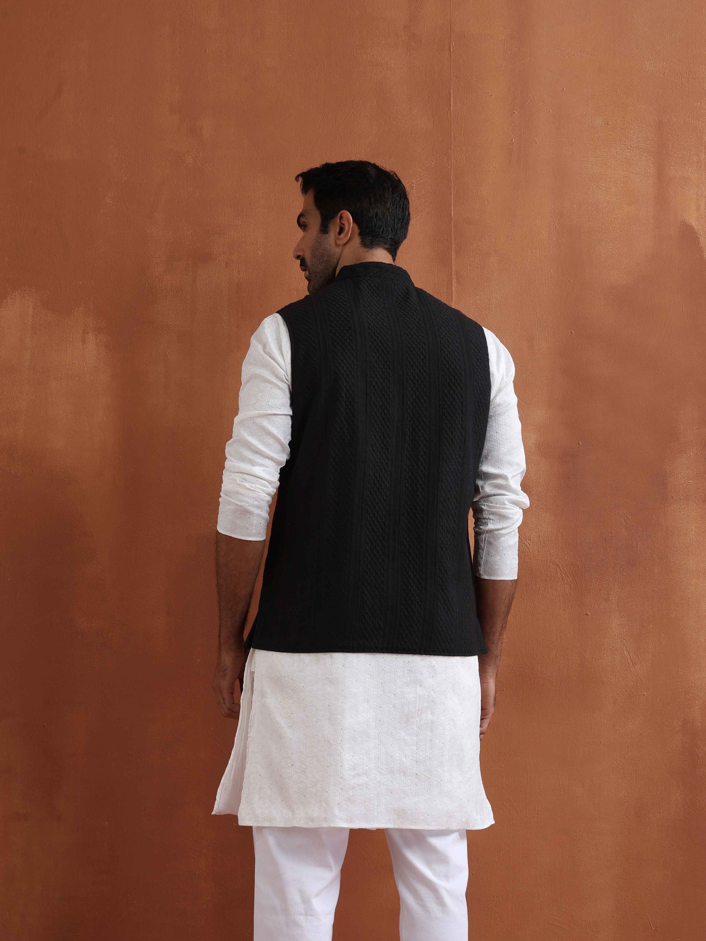 trueBrowns Men's Black Textured Cotton Dobby Nehru Jacket | Swadesiicart