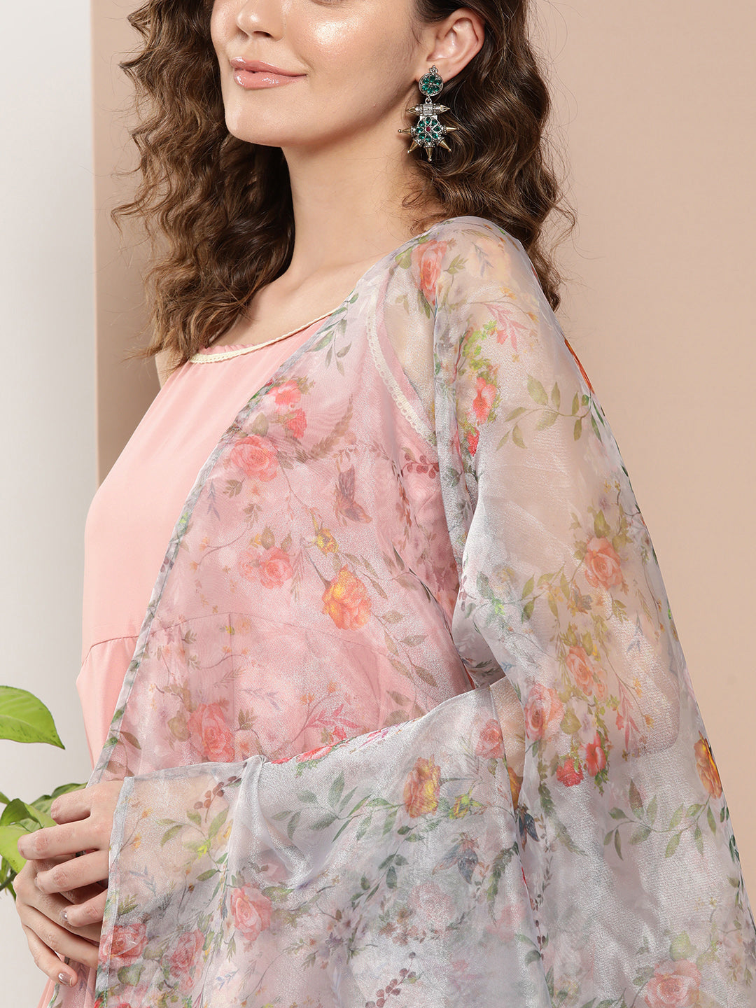 InWeave Women's Light Pink Cr Strappy Set With White Organza Dupatta - Swadesiicart