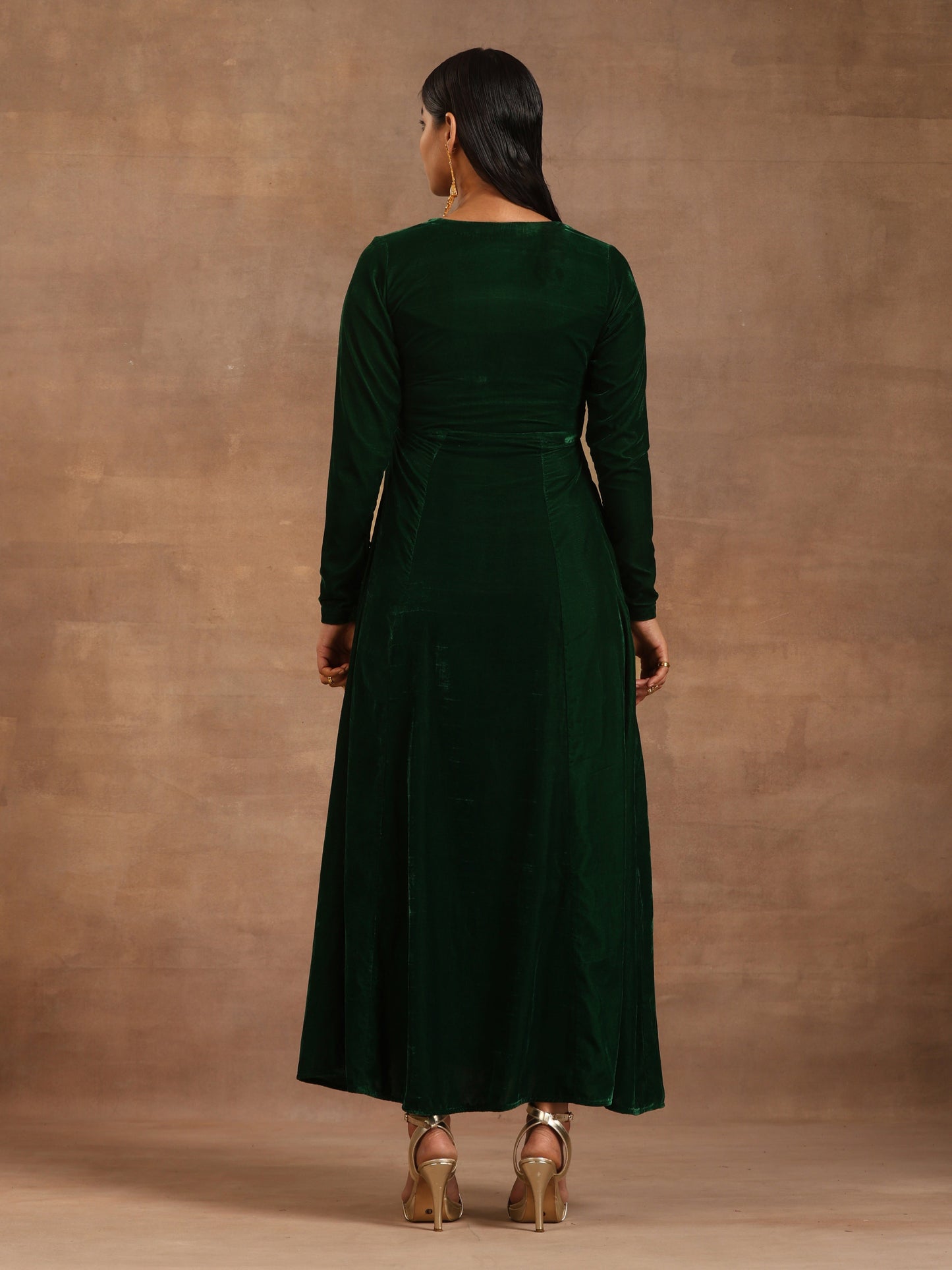 trueBrowns Green Velvet Dress | Swadesiicart