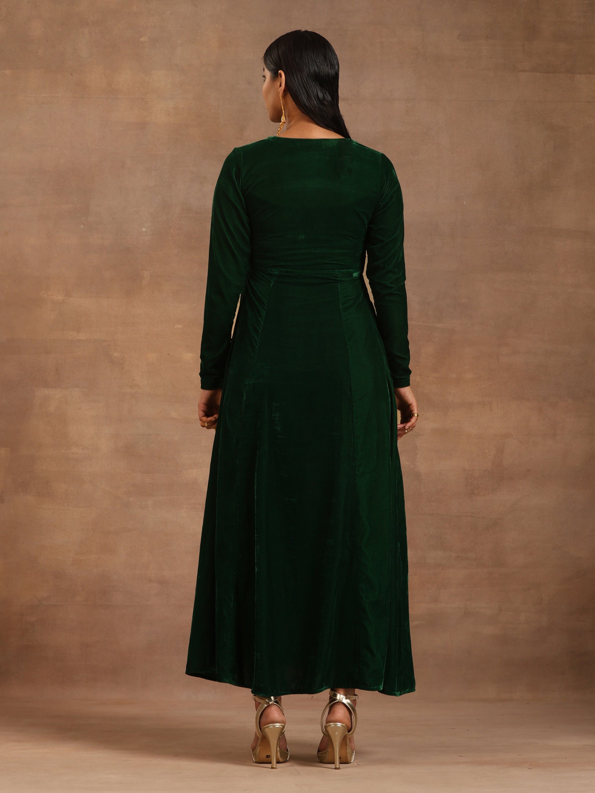 trueBrowns Green Velvet Dress | Swadesiicart