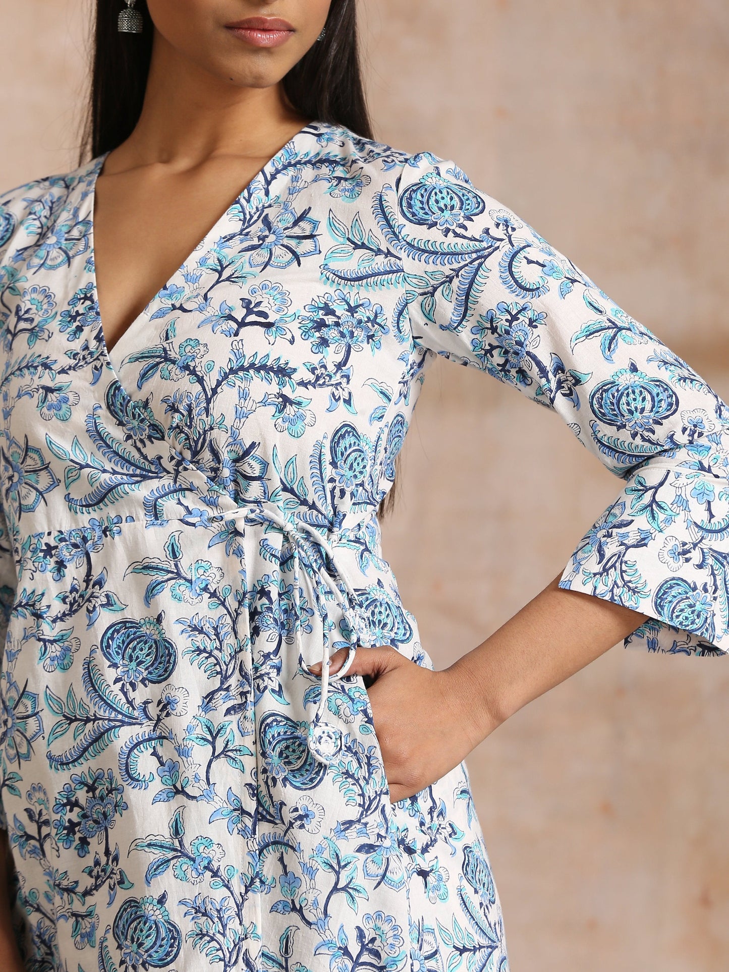 trueBrowns White With Overall Blue Print Cotton Angrakha Kurta Pant Set | Swadesiicart