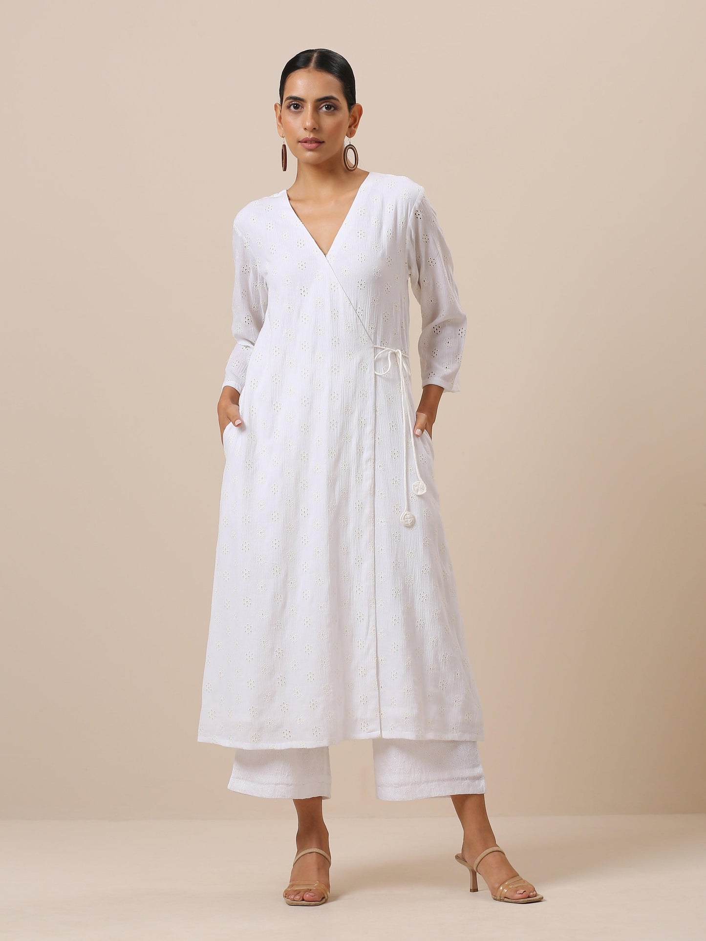 trueBrowns Cotton White Weave Pant | Swadesiicart