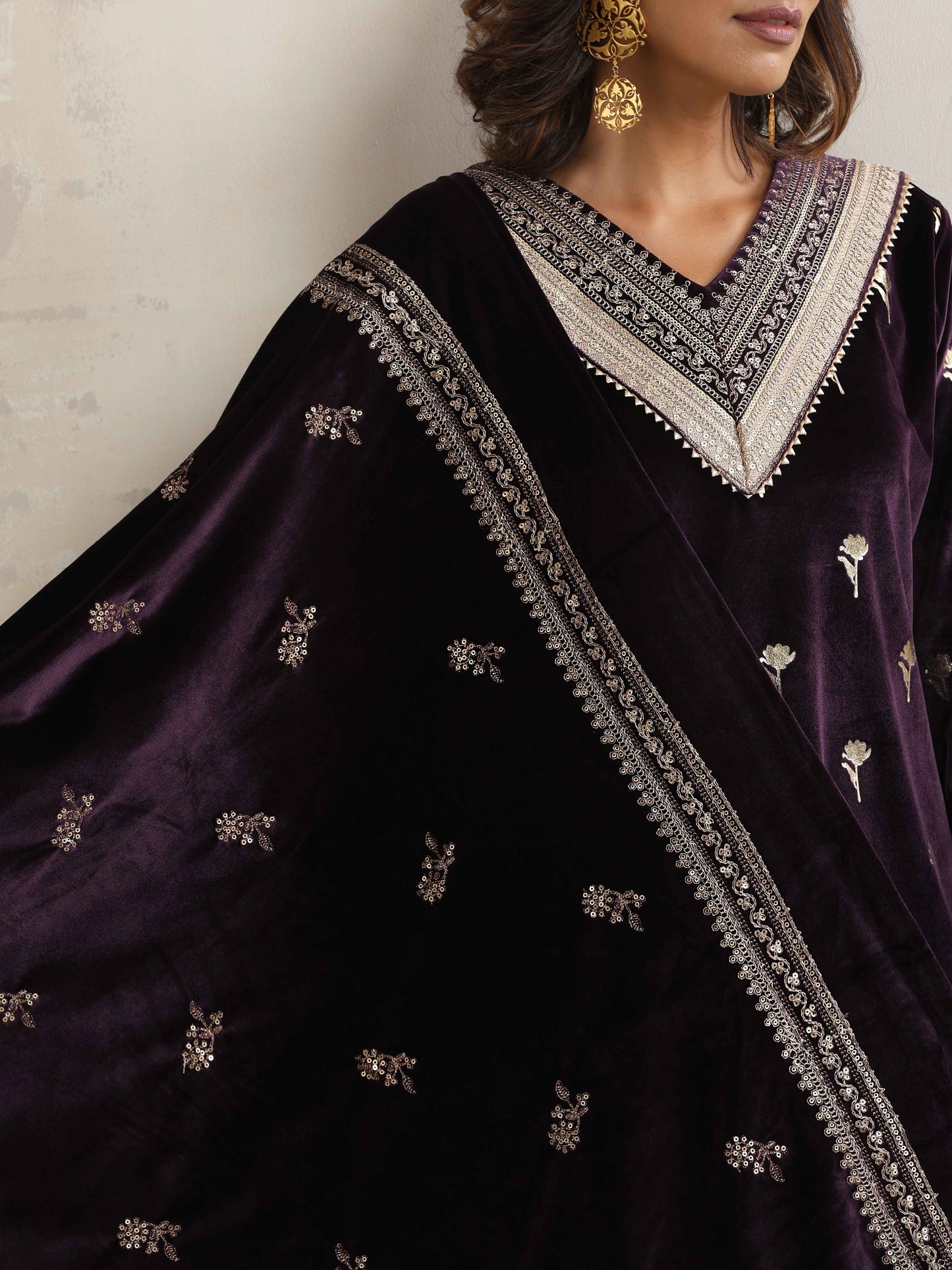 trueBrowns Wine Velvet Floral Embroidered Kurta Pant Dupatta Set | Swadesiicart