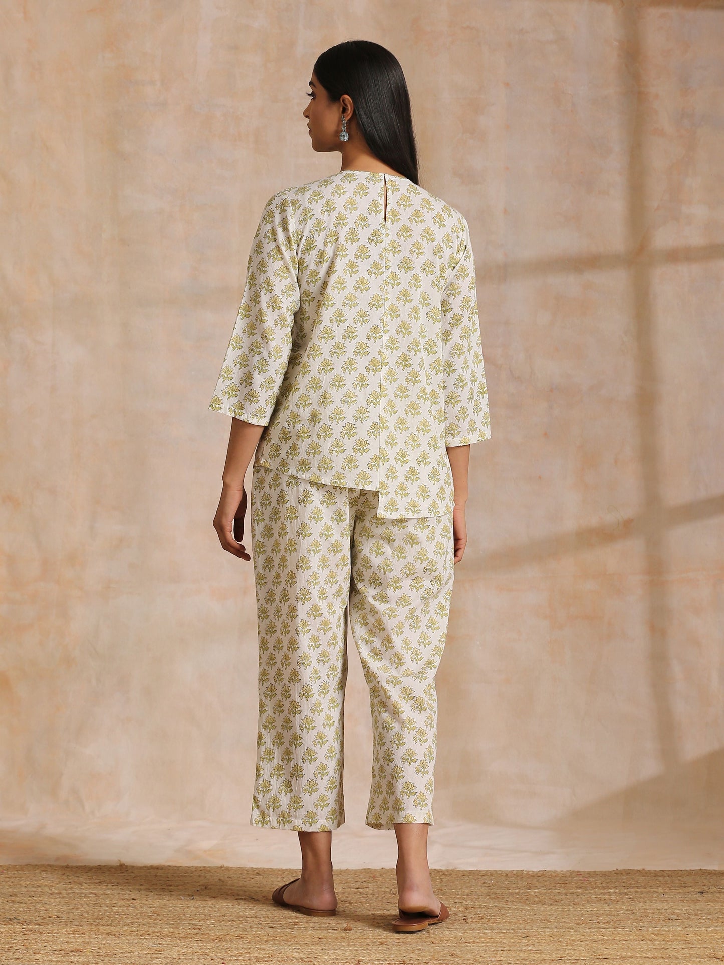 trueBrowns Green Buta On Off-White Block Print Cotton Co-Ord Set - Swadesiicart