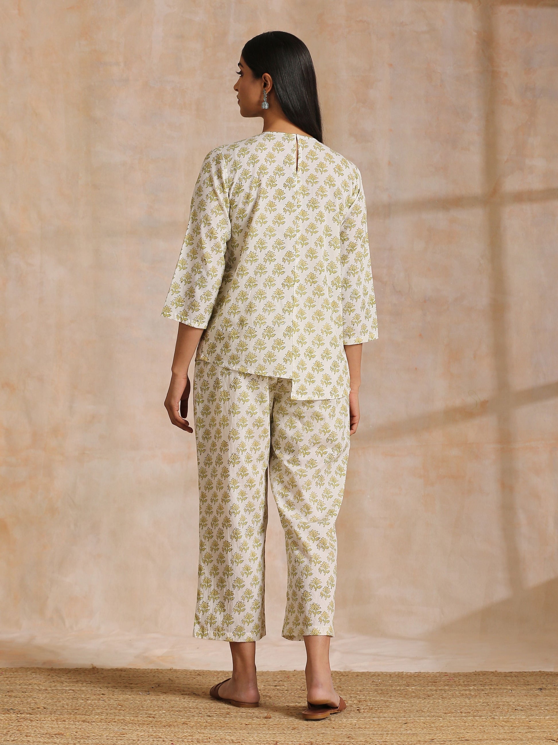 trueBrowns Green Buta On Off-White Block Print Cotton Co-Ord Set - Swadesiicart