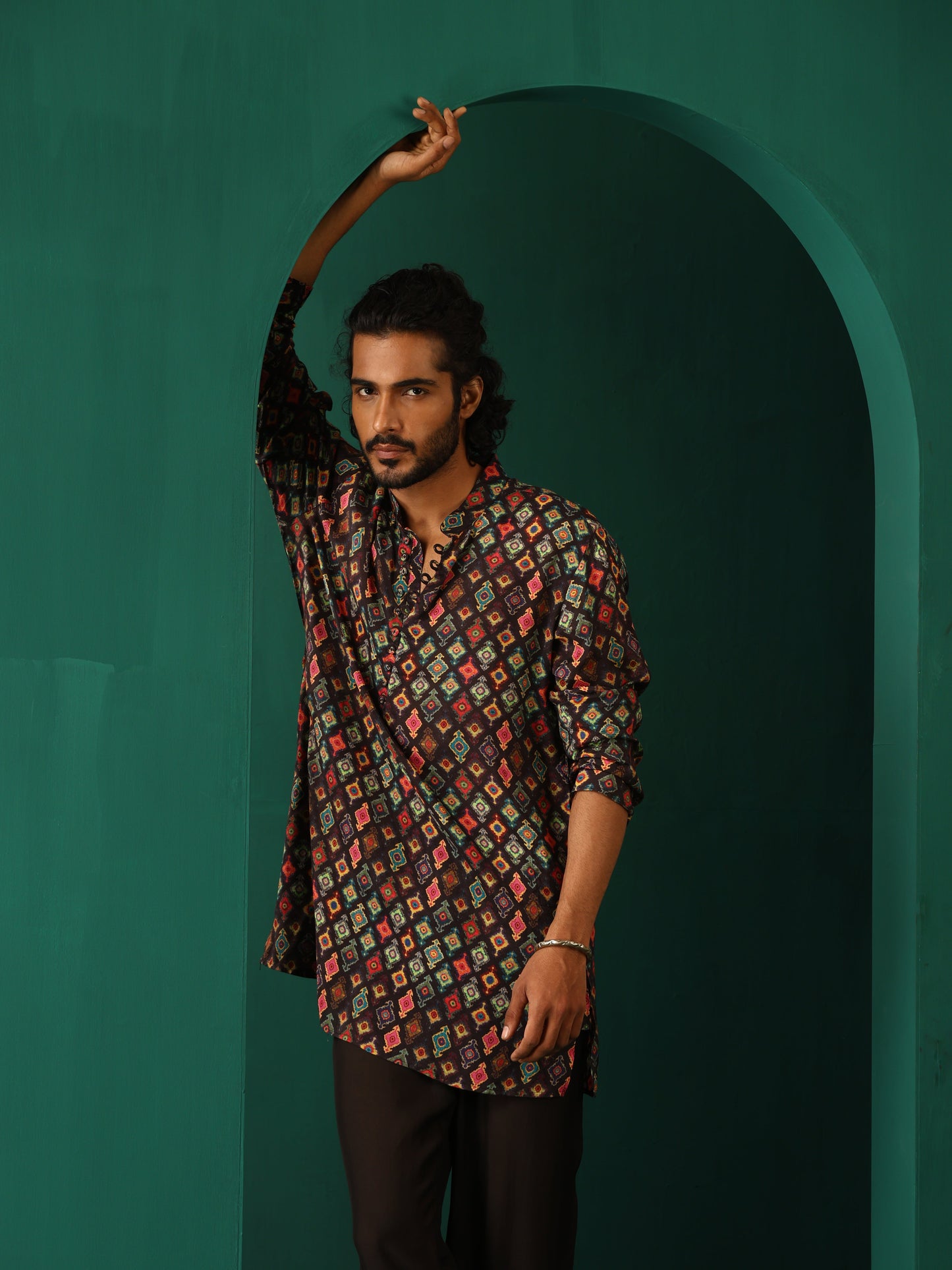 trueBrowns Men's Black Ikat Muslin Silk Printed Co-ord Set - Swadesiicart