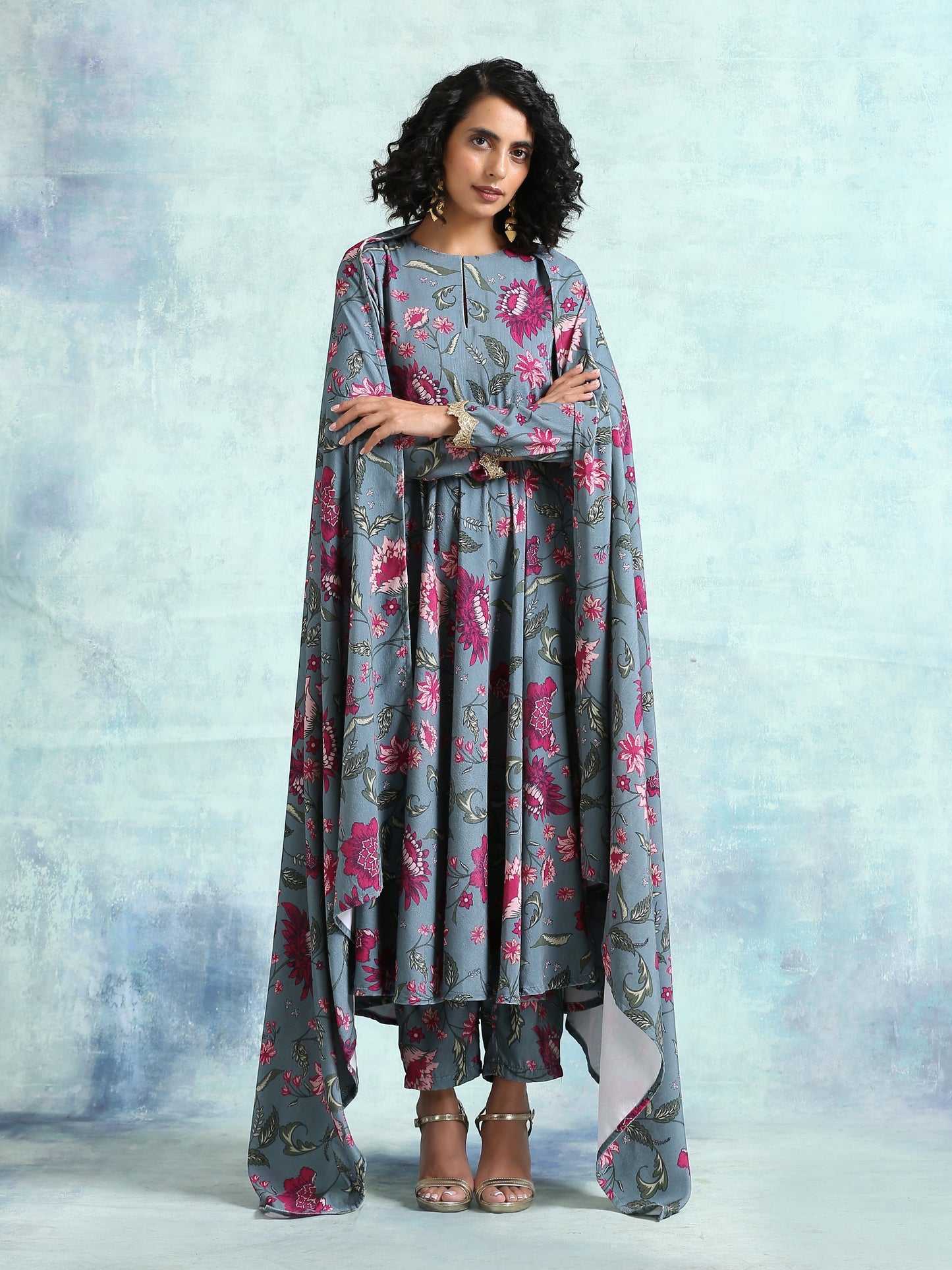 trueBrowns Grey Printed Velvet Shawl | Swadesiicart