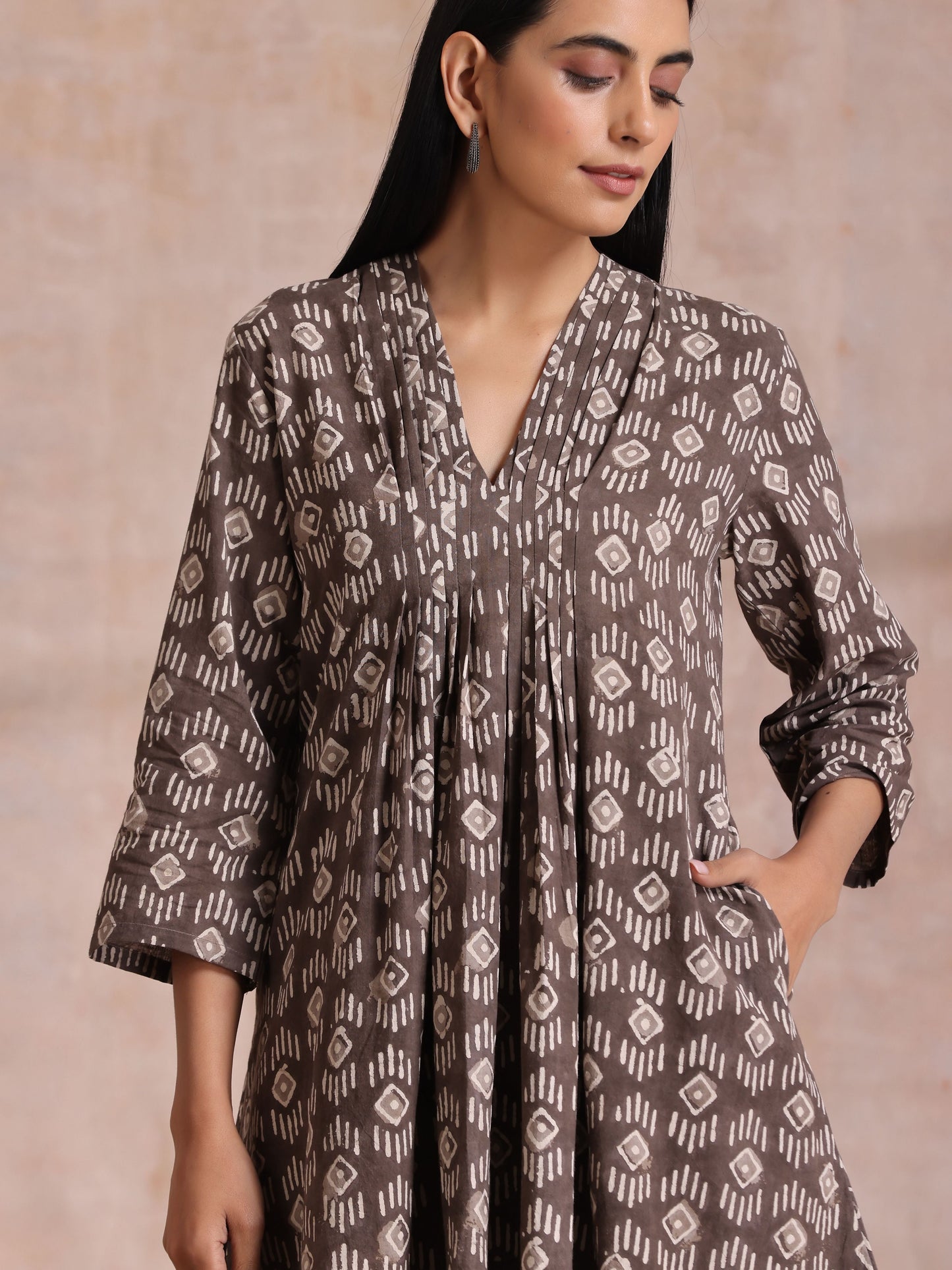 trueBrowns Clay Dabu Geometric Print Cotton Pleated Co-Ord Set - Swadesiicart