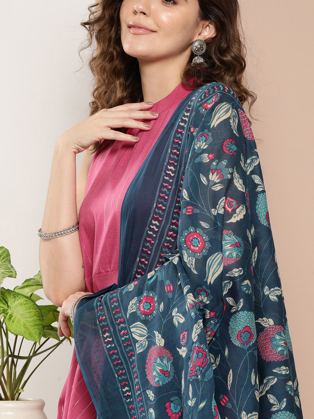 InWeave Women's Fuchsia Lurex Boho Kurta Set With Blue Printed Cotton Dupatta - Swadesiicart
