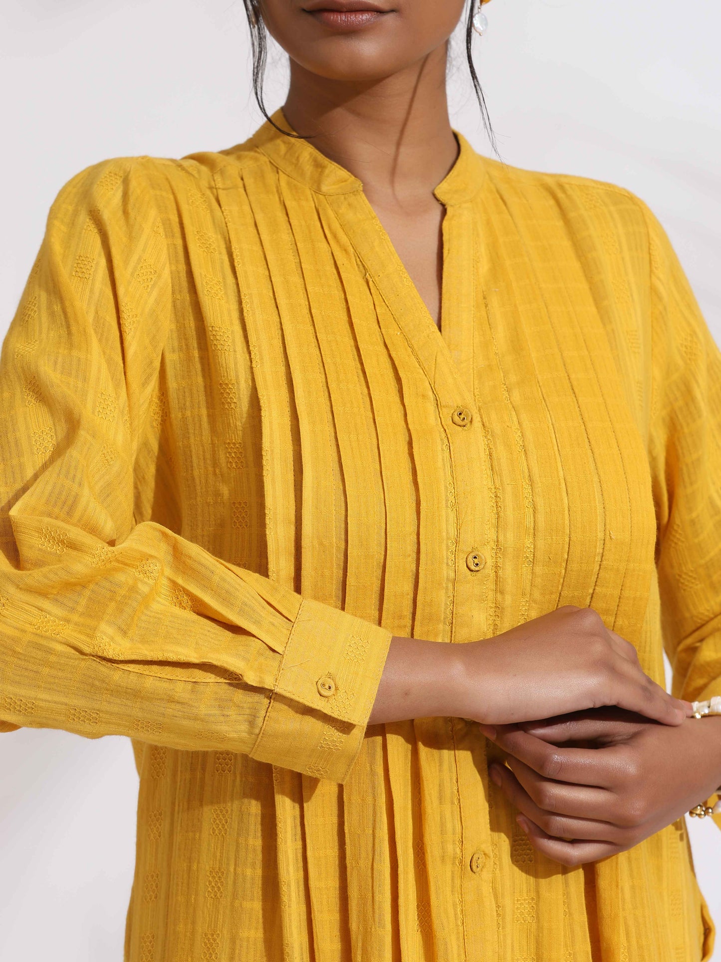 trueBrowns Yellow Cotton Pleated Shirt Kurta Set | Swadesiicart