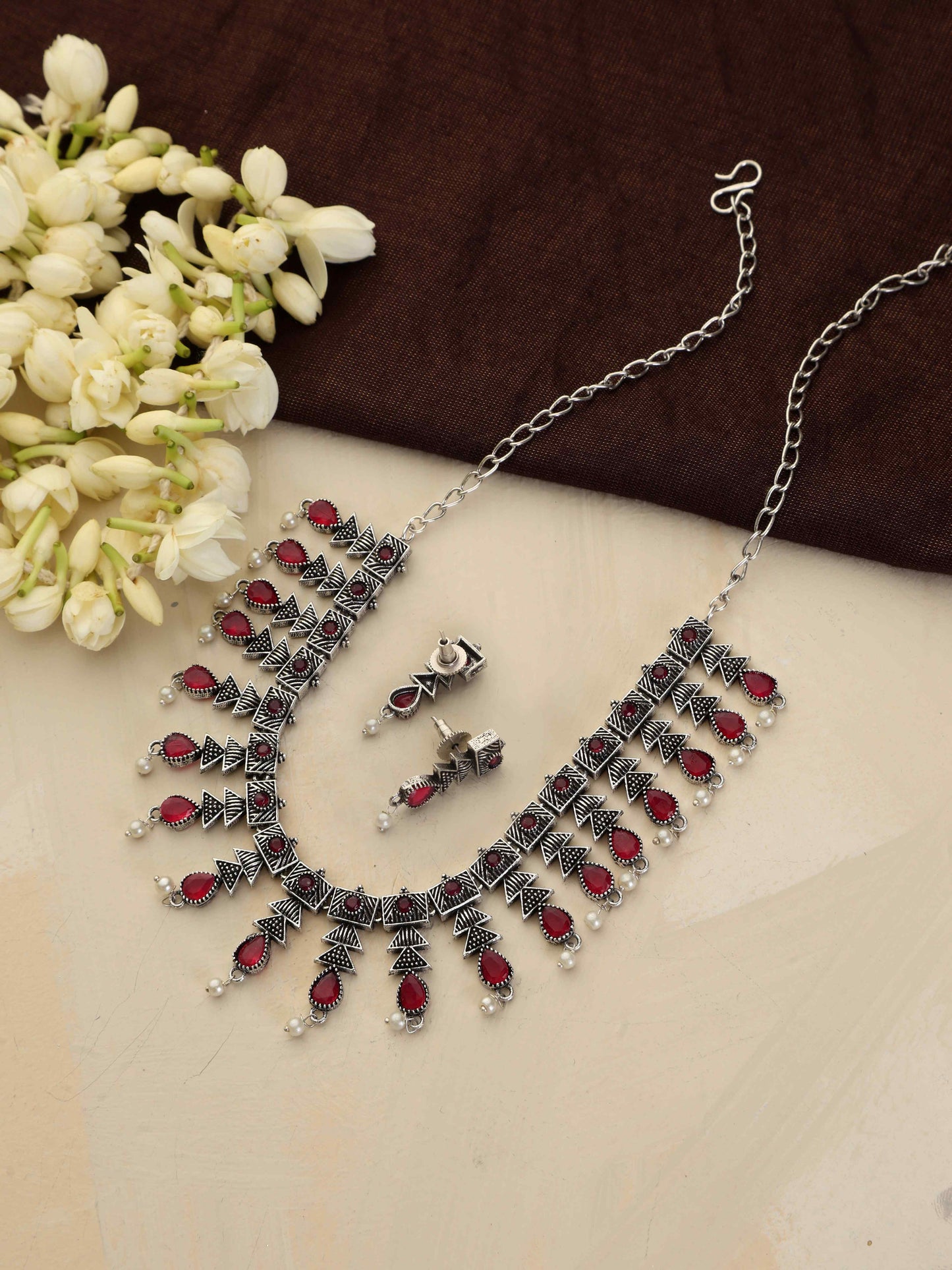 trueBrowns Silver Tone Banjara Necklace Set - Swadesiicart