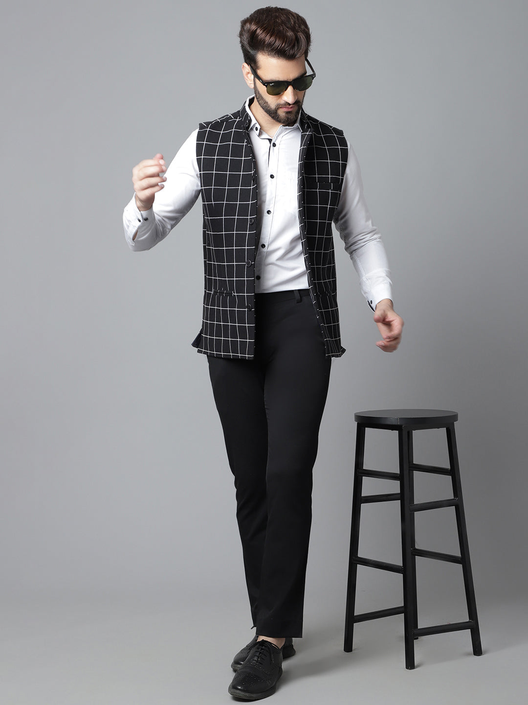 Even Apparels Men's Black Nehru Jacket With Welt Pockets | Swadesiicart