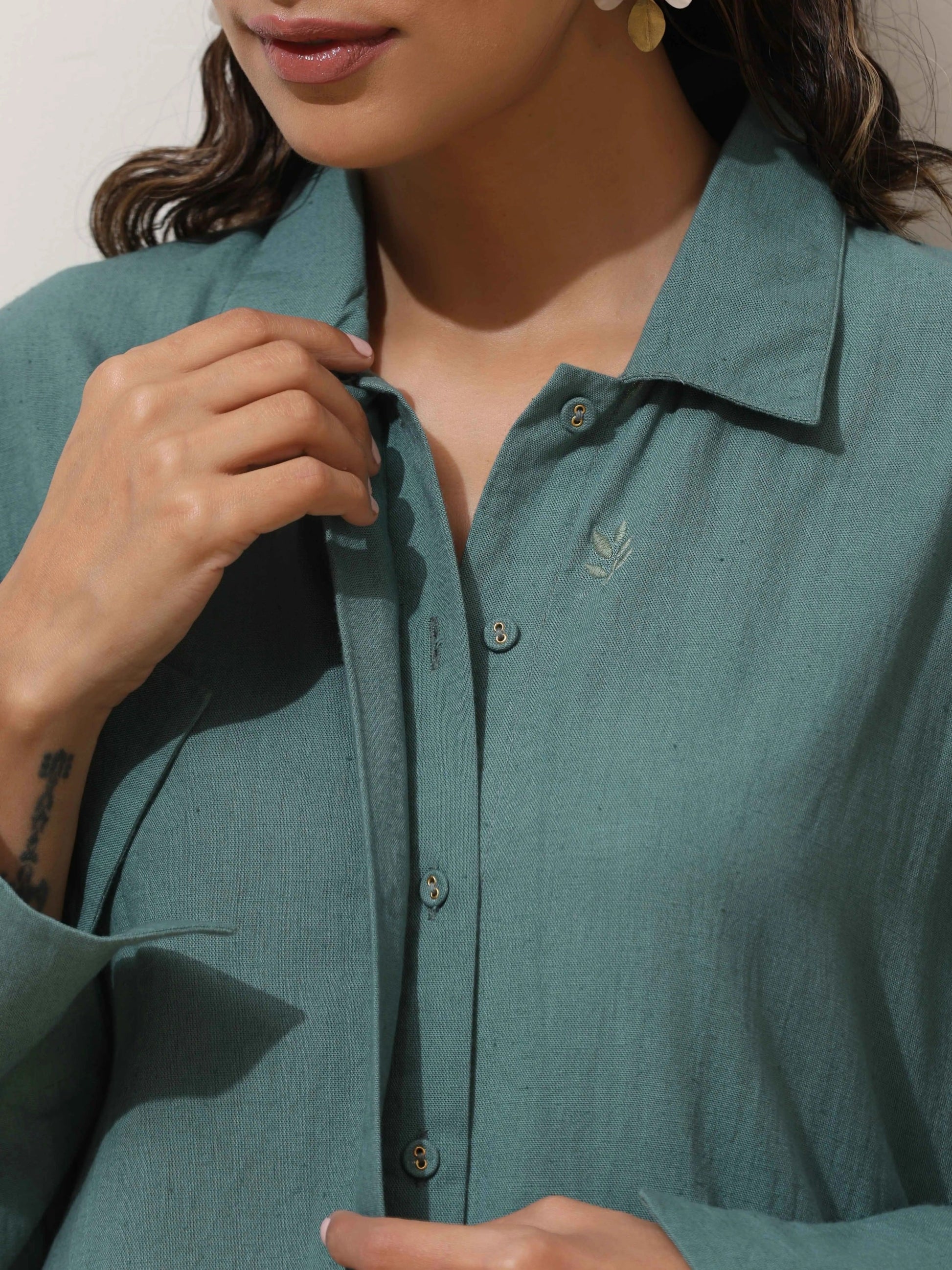 trueBrowns Green Cotton Linen Kurta Pant Set | Swadesiicart