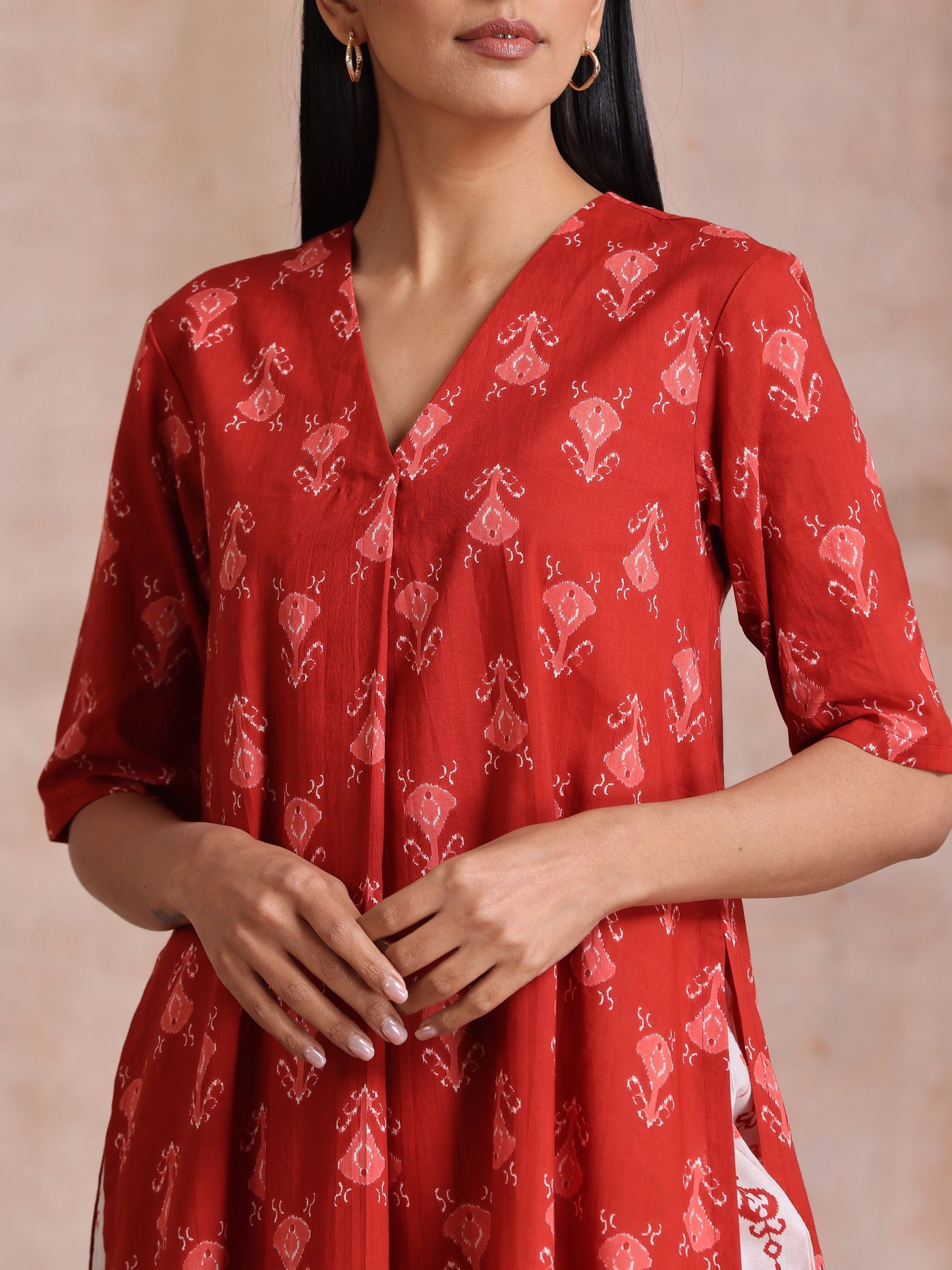 trueBrowns Red On Red Ikat Print Cotton Kurta Pant Set | Swadesiicart