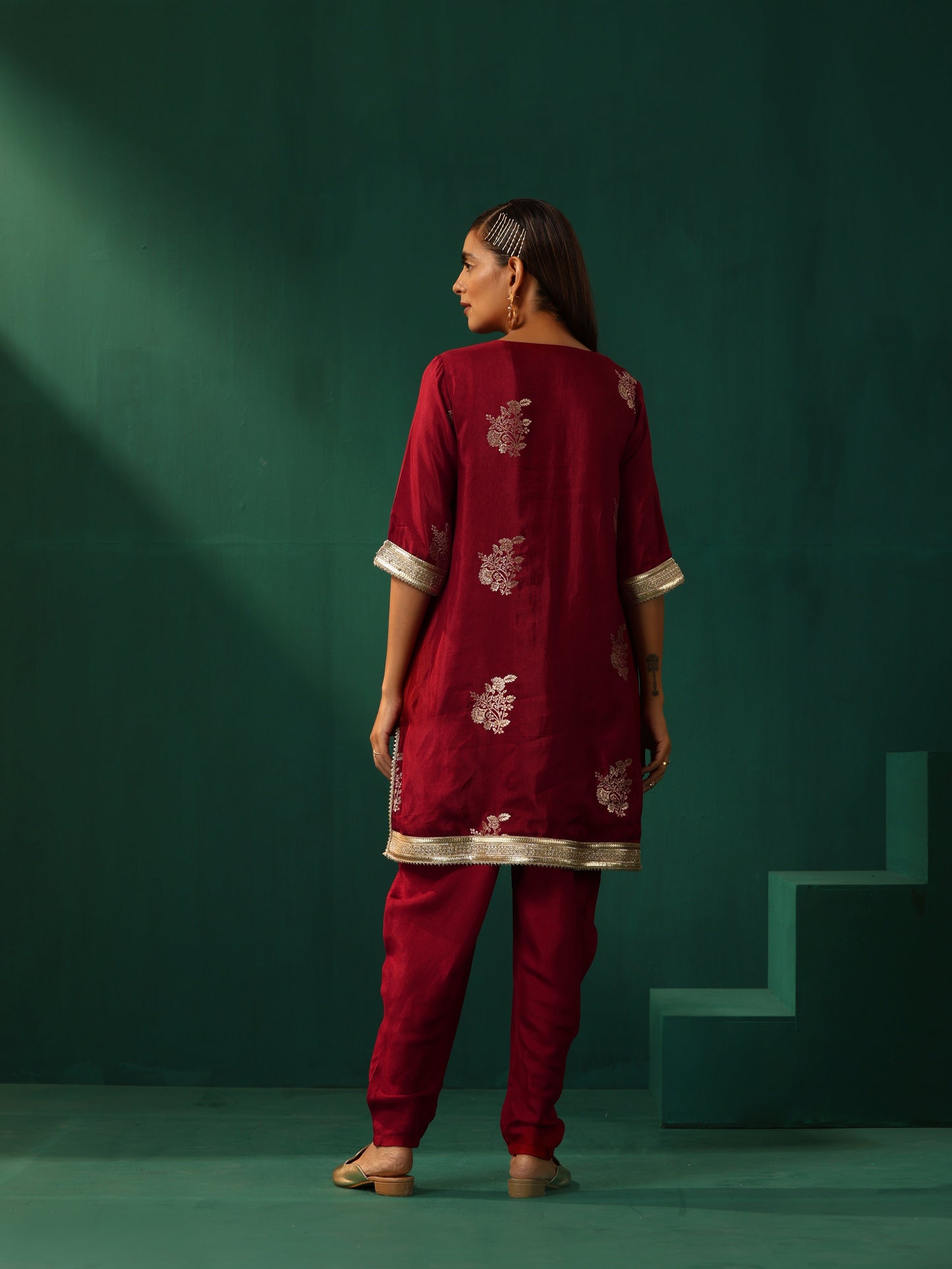 trueBrowns Maroon Floral Viscose Silk High Low Co-ord Set - Swadesiicart