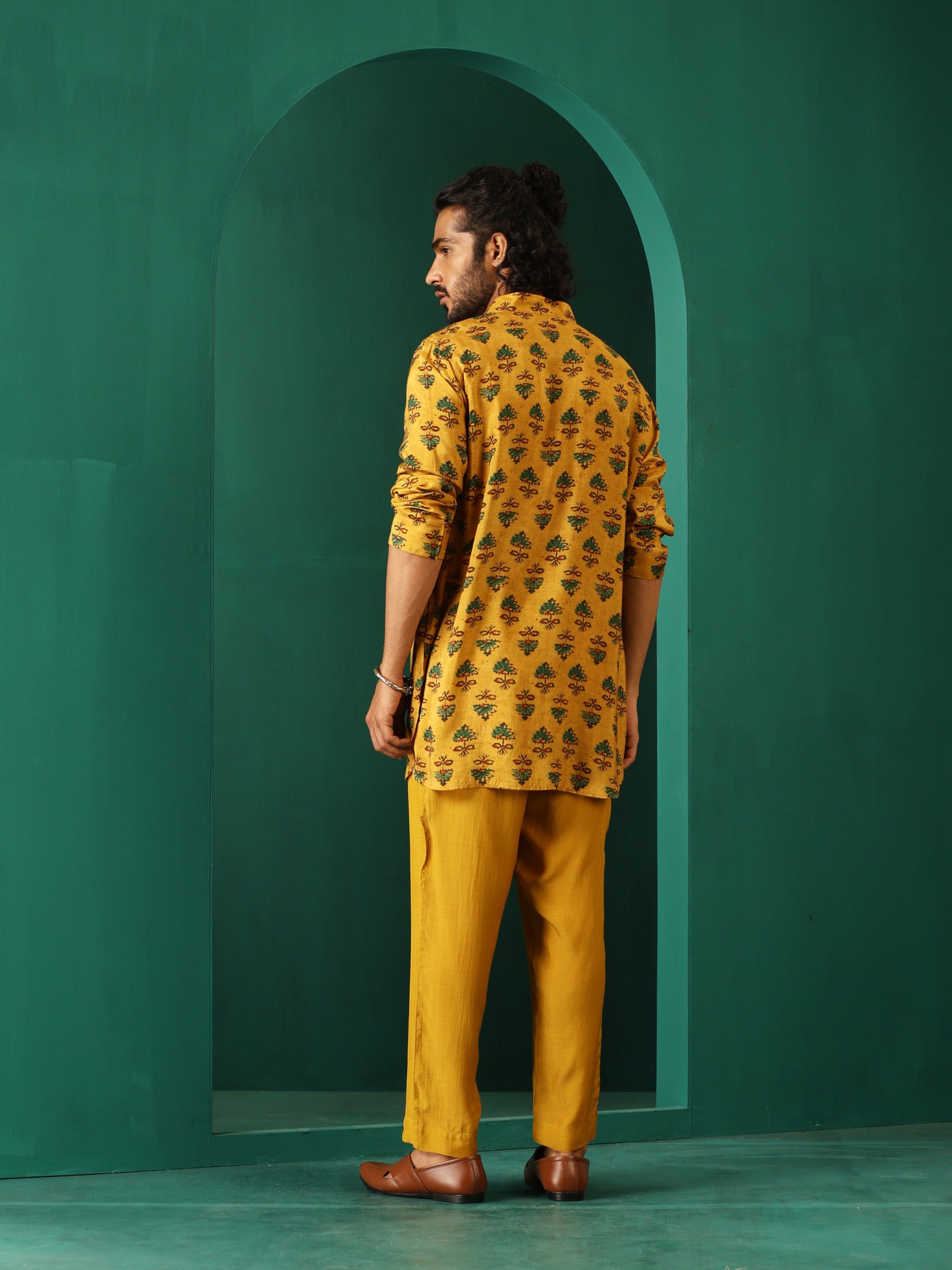 trueBrowns Men's Mustard Flower Stem Muslin Silk Printed Co-ord Set - Swadesiicart