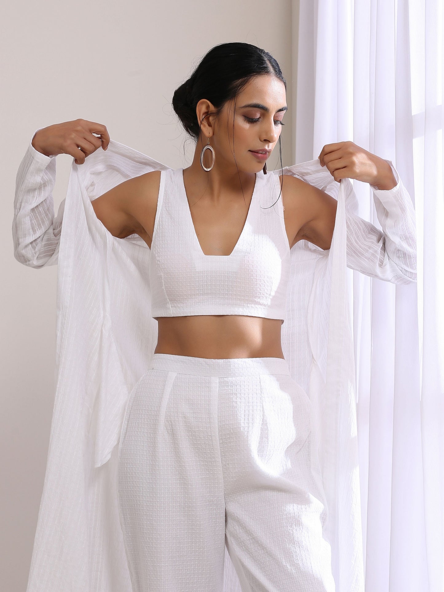 trueBrowns White Dobby Overlay Jacket Blouse Pant Set | Swadesiicart