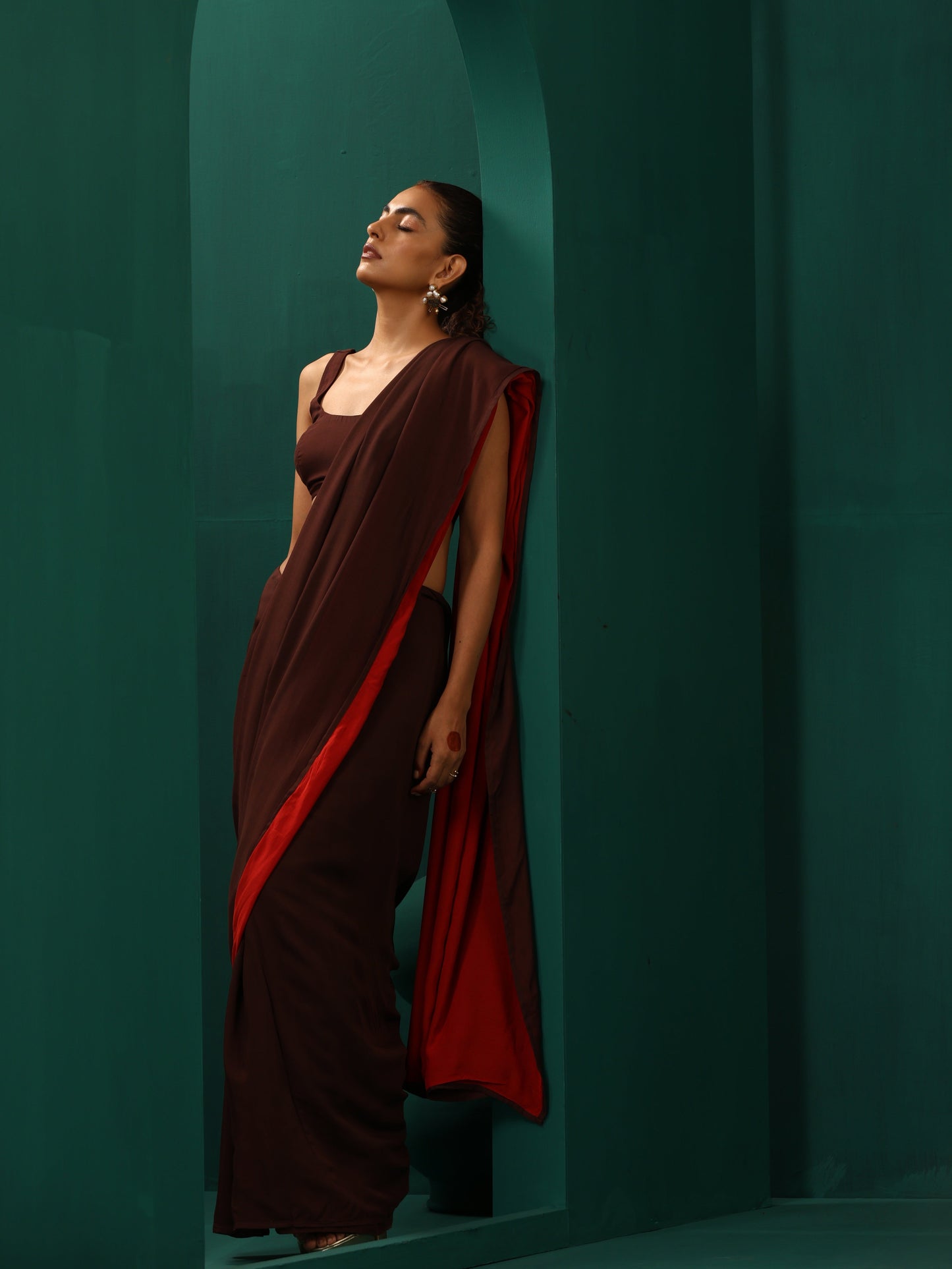 trueBrowns Cola Muslin Silk Ready to Wear Saree | Swadesiicart