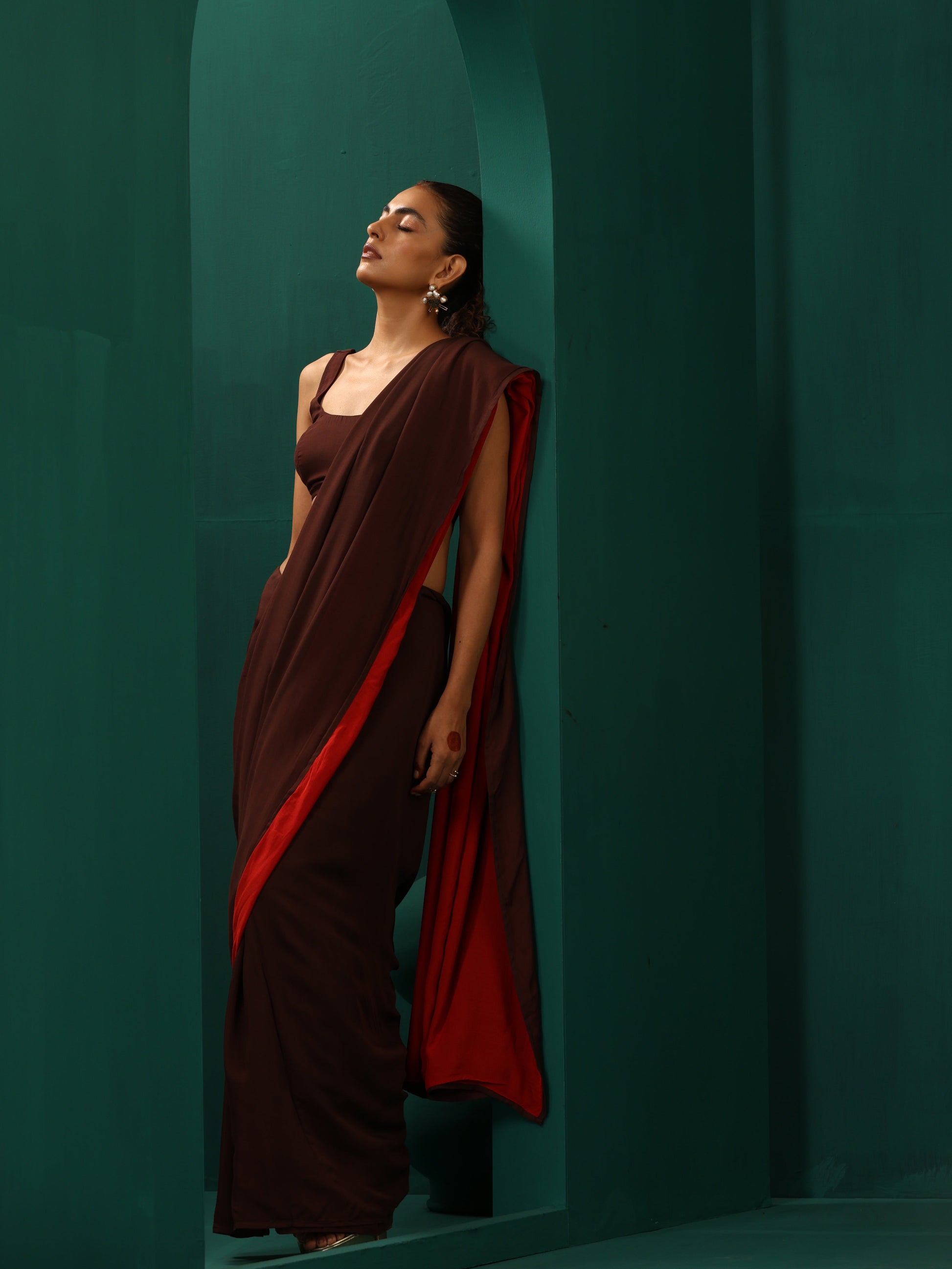 trueBrowns Cola Muslin Silk Ready to Wear Saree | Swadesiicart