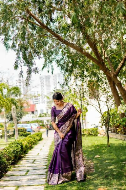 Vishnu Weaves Women's Wine Handloom Raw Silk Woven Border Saree with Unstitched Blouse - Swadesiicart