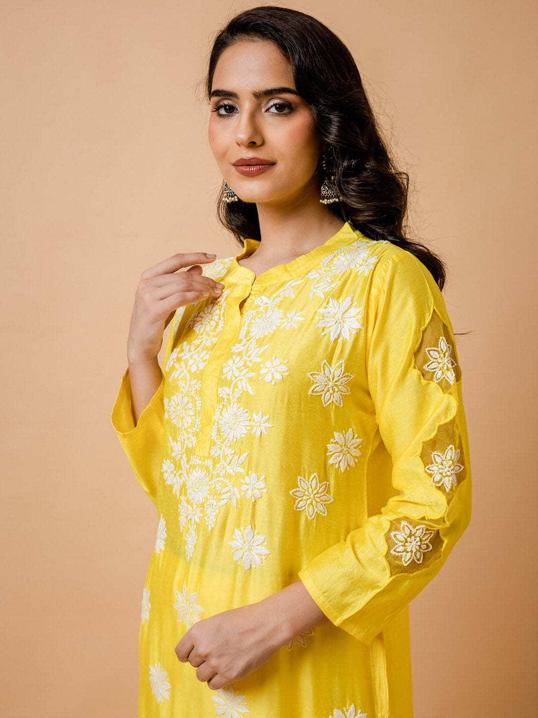 HOUSE OF KARI Floral Embroidered Chanderi Silk Chikankari Kurta | Swadesiicart