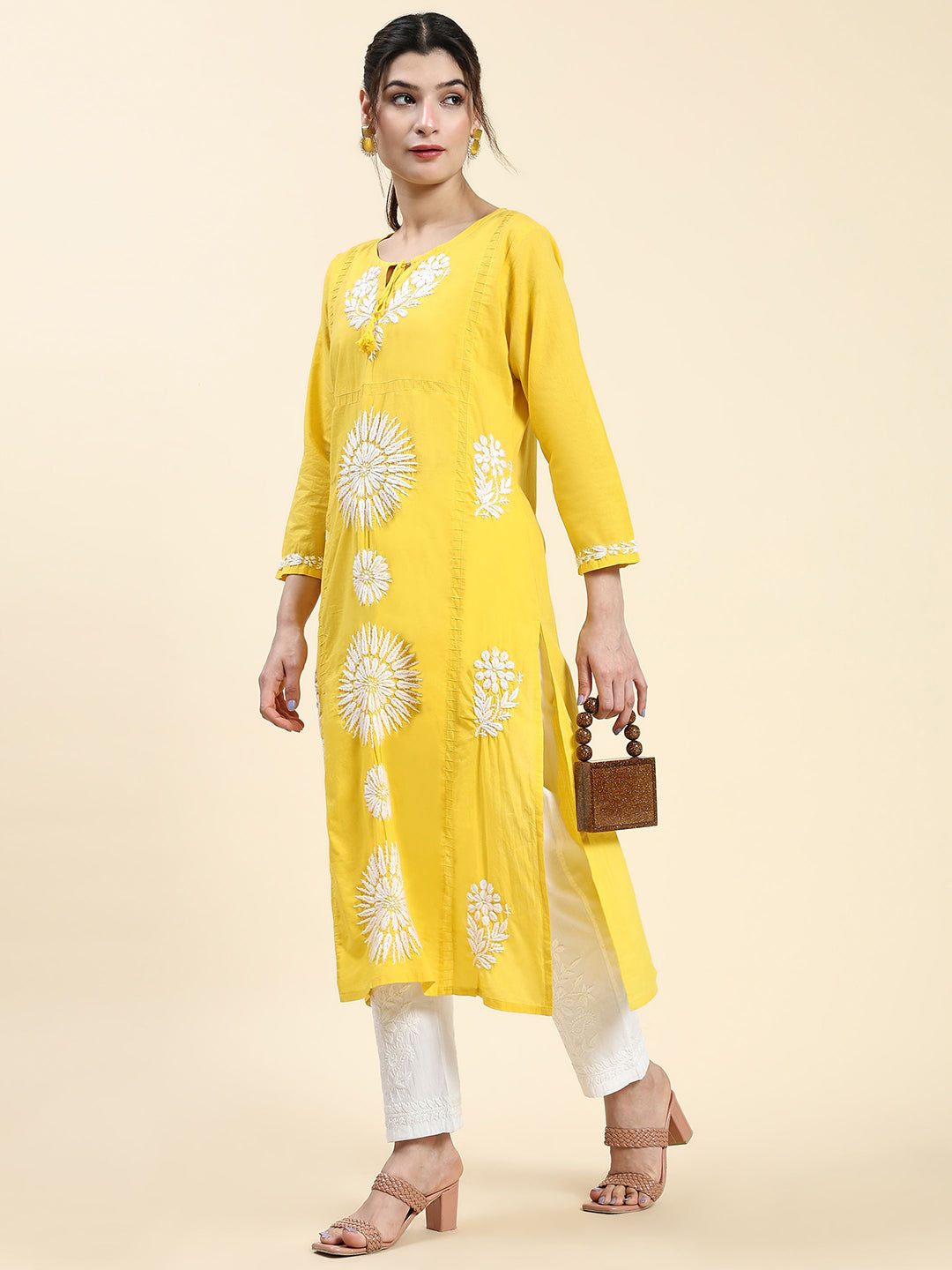 HOUSE OF KARI Embroidered Chikankari Pure Cotton Chikankari Kurta | Swadesiicart