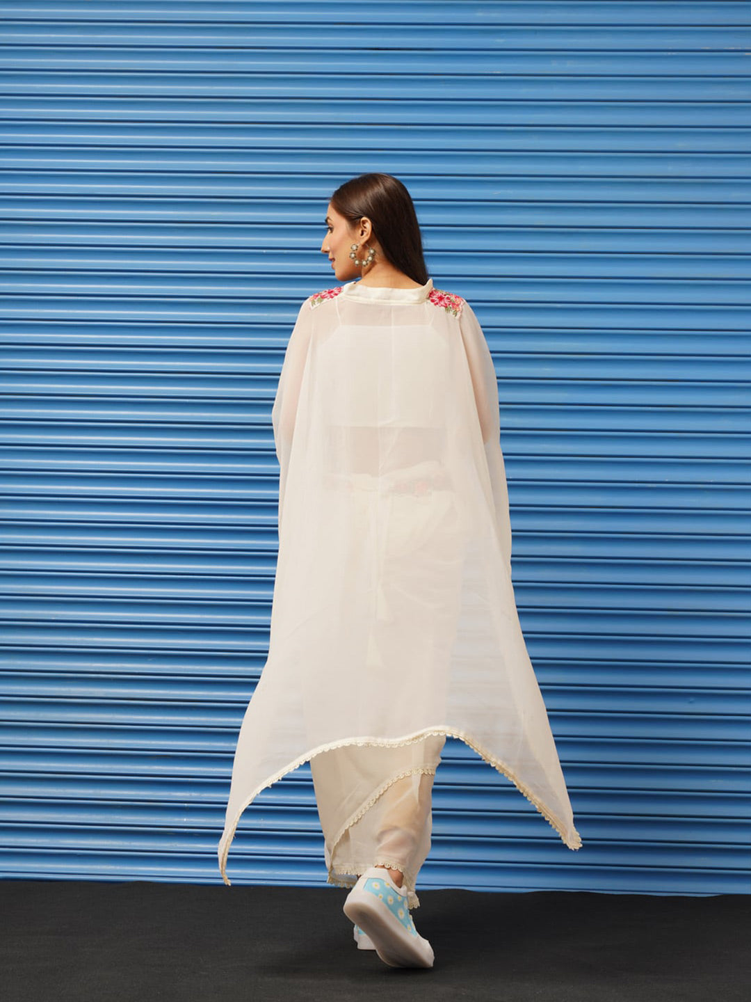 Tikhi Imli Kaftan Saree With Belt | Swadesiicart
