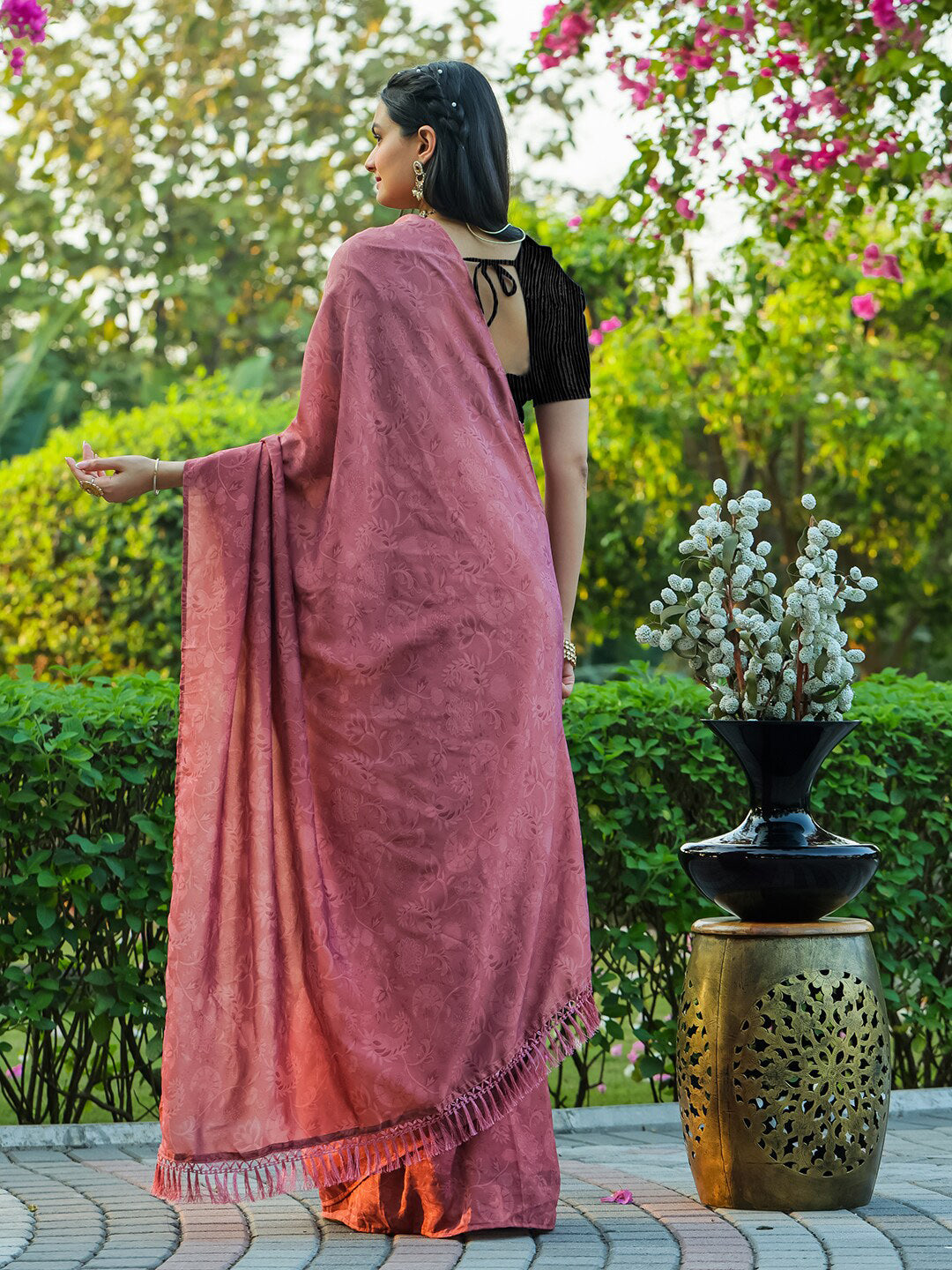 Tikhi Imli Floral Printed Embossed Ready to Wear Saree | Swadesiicart