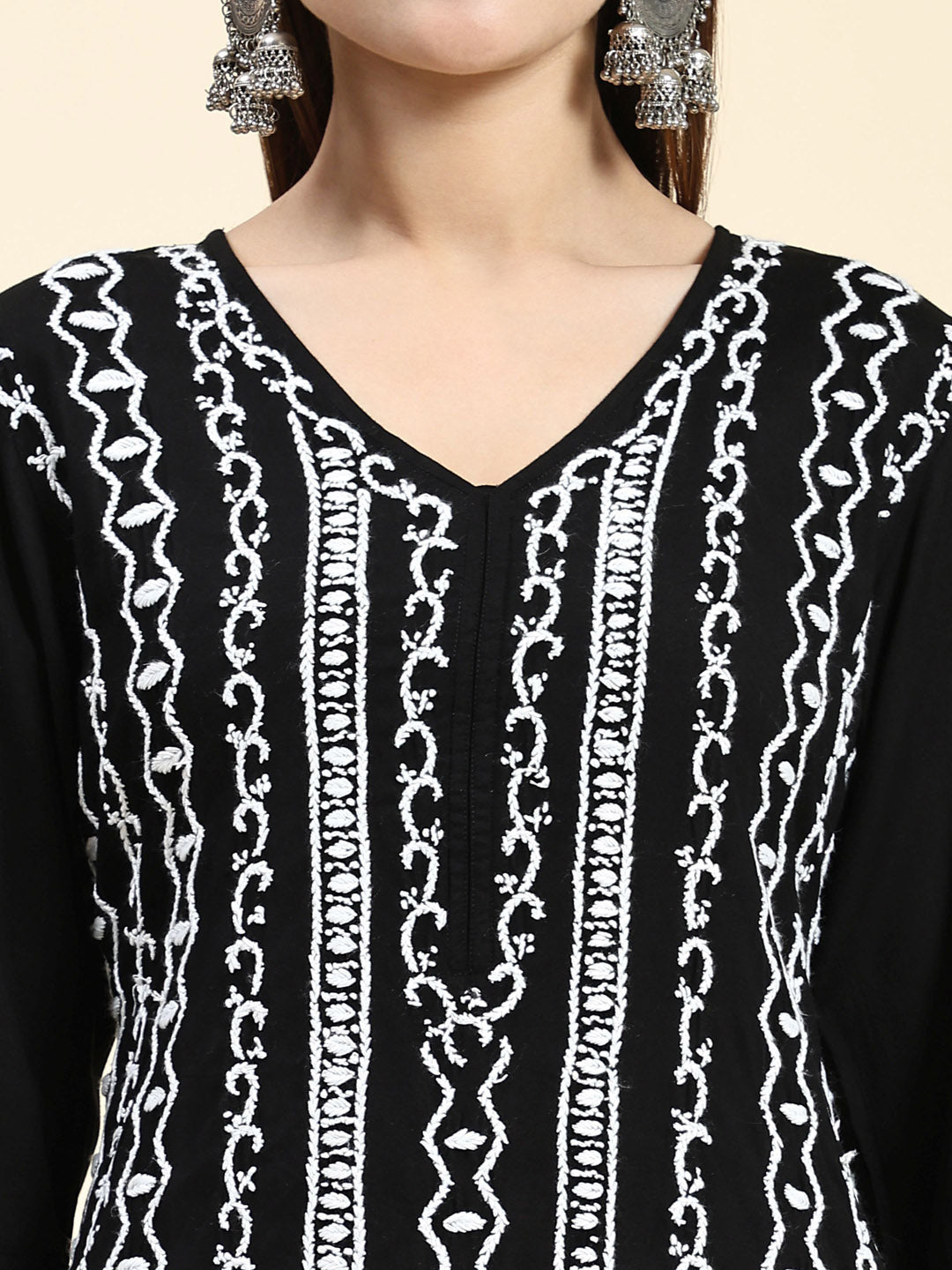 HOUSE OF KARI Ethnic Motifs Embroidered Chikankari Straight Kurta | Swadesiicart