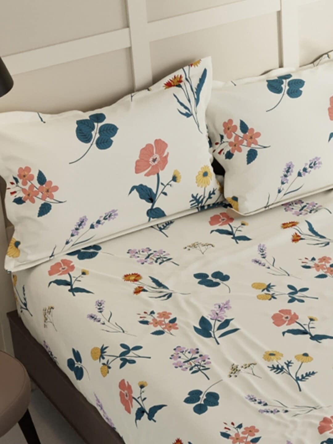 BIANCA LA-VOGUE Beige & Green Floral 152 TC Queen Bedsheet With 2 Pillow Covers - Swadesiicart