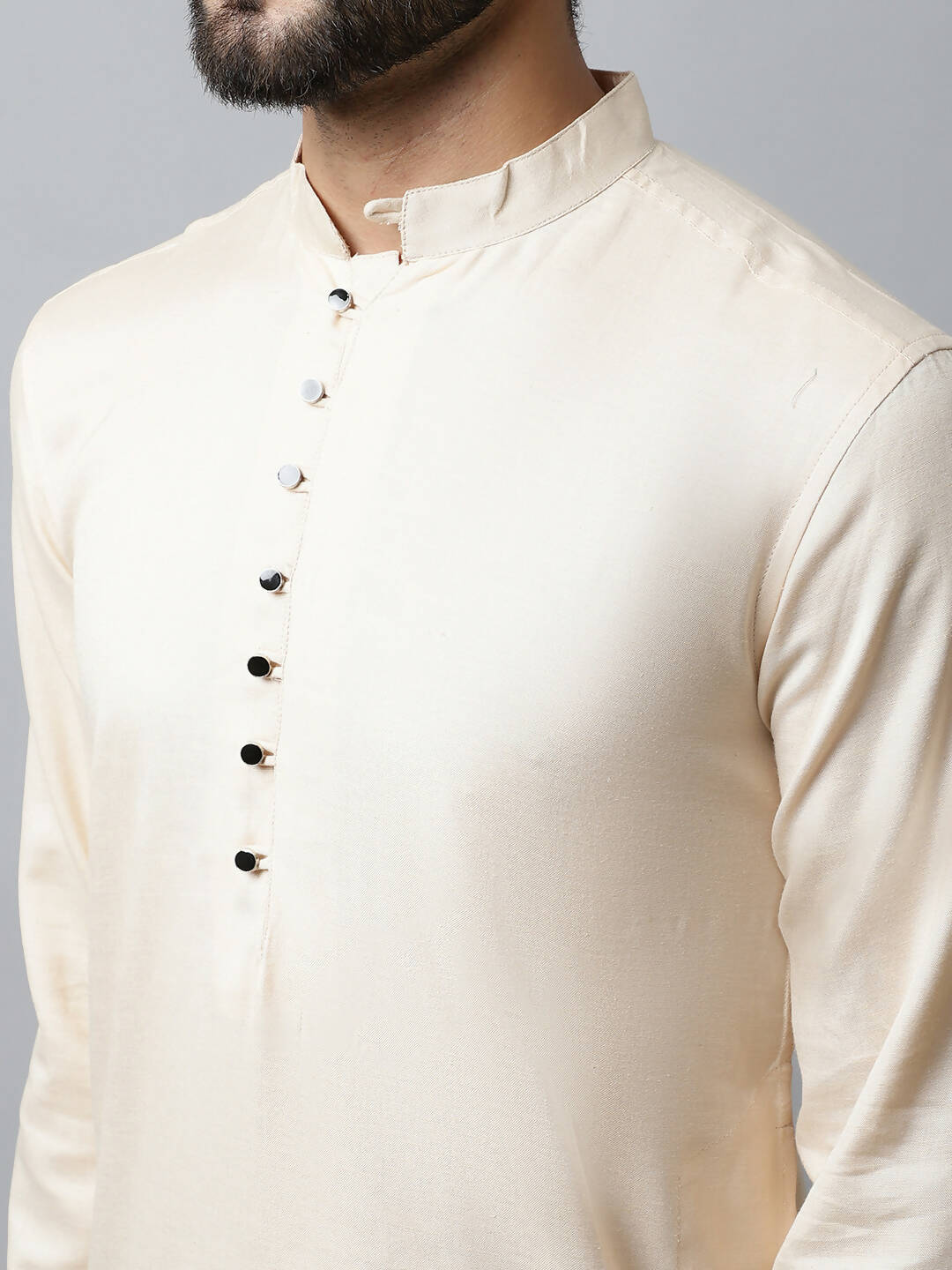 Even Apparels Cream Color Pure Cotton Men's Kurta With Side Placket (SLD1176) | Swadesiicart