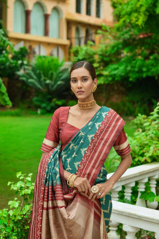 Vishnu Weaves Women's Teal Handloom Raw Silk Zari Woven Saree with Blouse - Swadesiicart