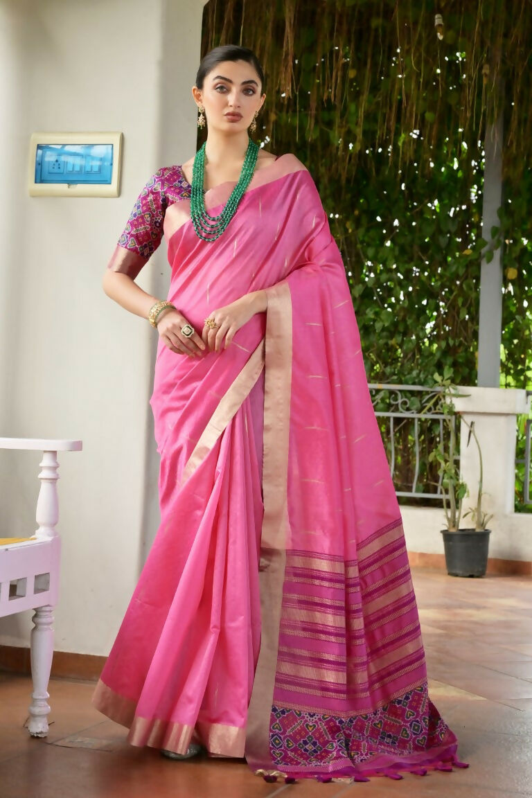 Vishnu Weaves Women's Pink Raw Silk Patola Zari Woven Saree with Blouse - Swadesiicart