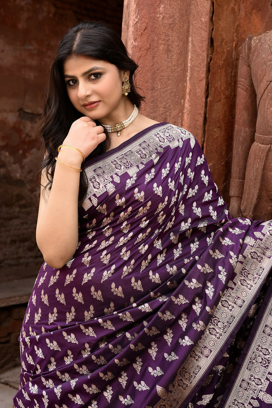 Joban Fashion Plum Purple Hand Woven & Zari Work Katan Pure Handloom Banarasi Silk Saree | Swadesiicart