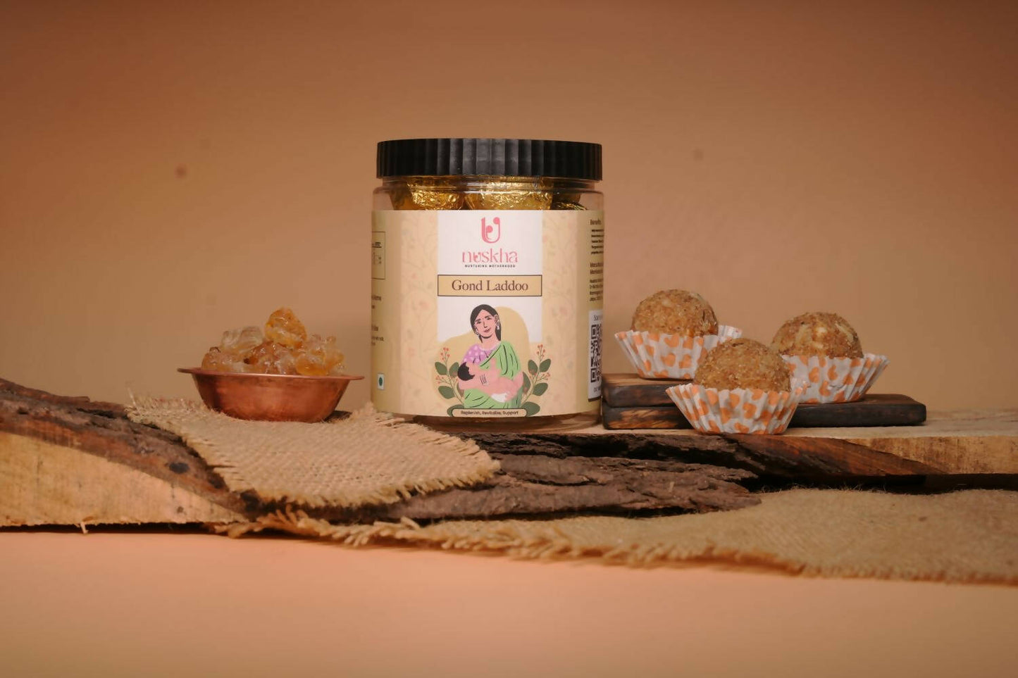 Nuskha Gond Laddoo (Post-Pregnancy) | Swadesiicart