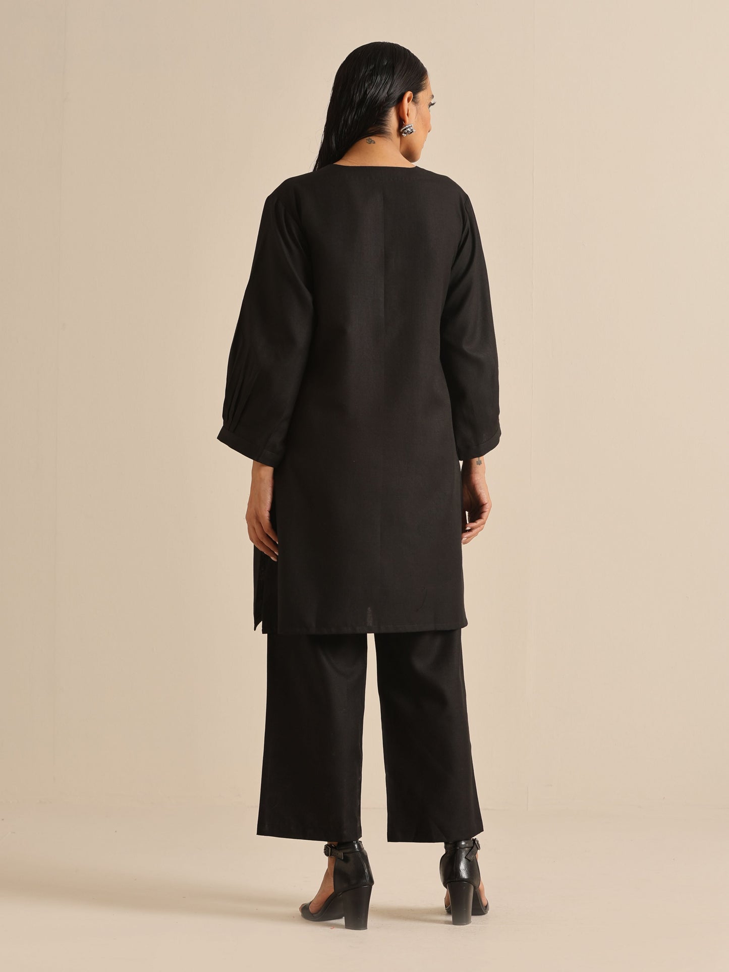 trueBrowns Black Slub Relaxed Placket Co-Ord Set - Swadesiicart