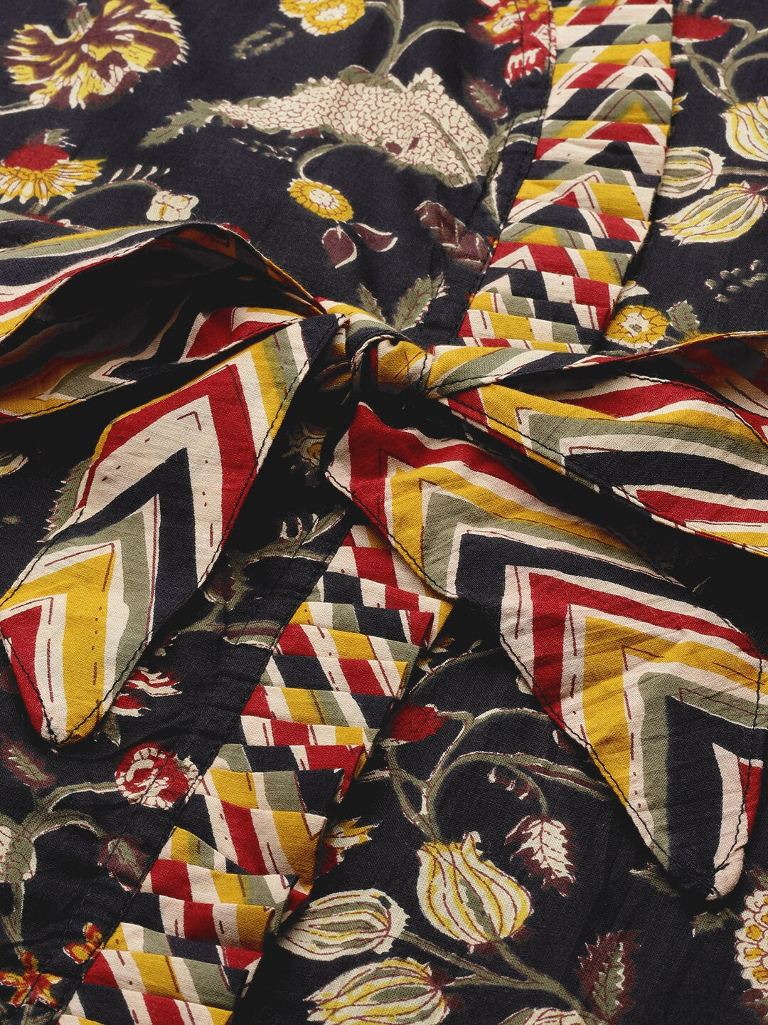 InWeave Women's Black Kalamkari Coord Set With Belt - Swadesiicart